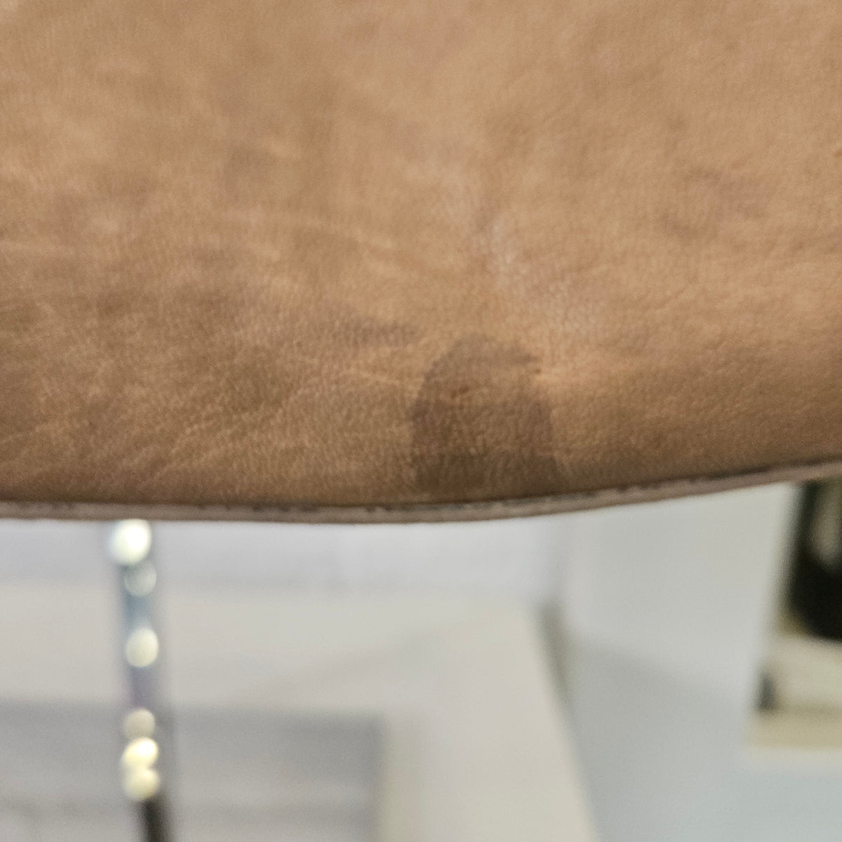 Borsa a Mano Yves Saint Laurent Chyc Large in Pelle Scamosciata Taupe