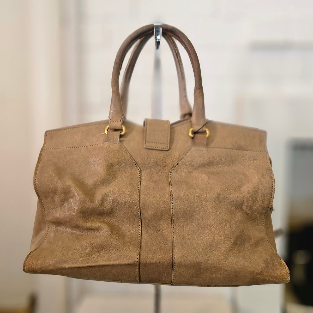 Borsa a Mano Yves Saint Laurent Chyc Large in Pelle Scamosciata Taupe