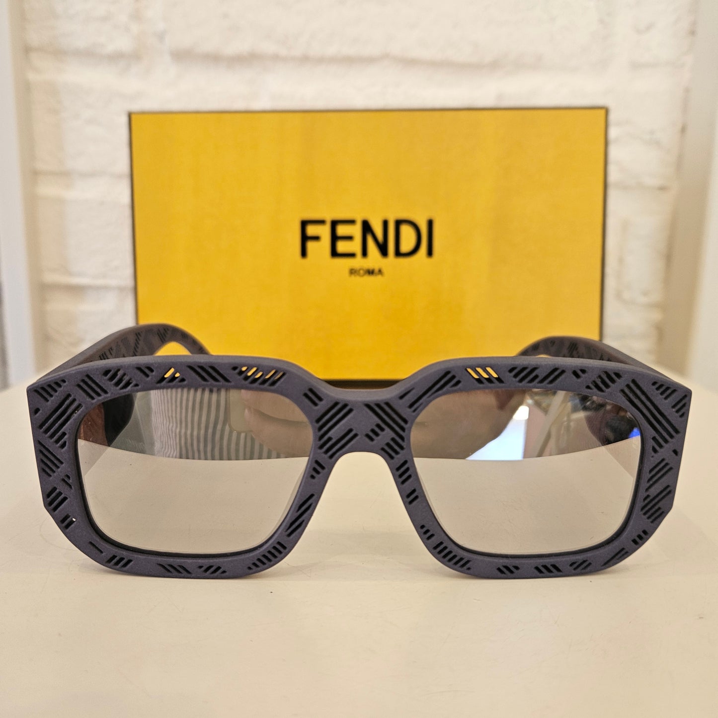 Fendi Shadow sunglasses