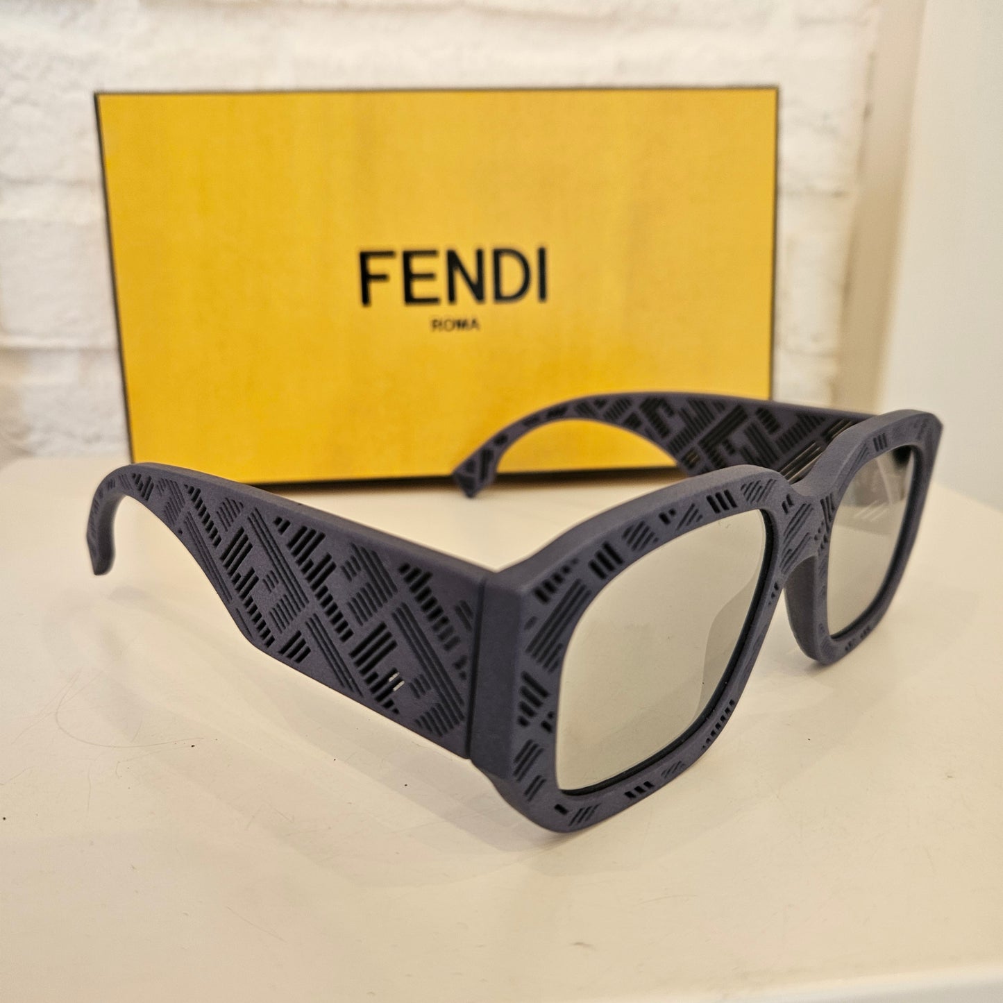 Fendi Shadow sunglasses