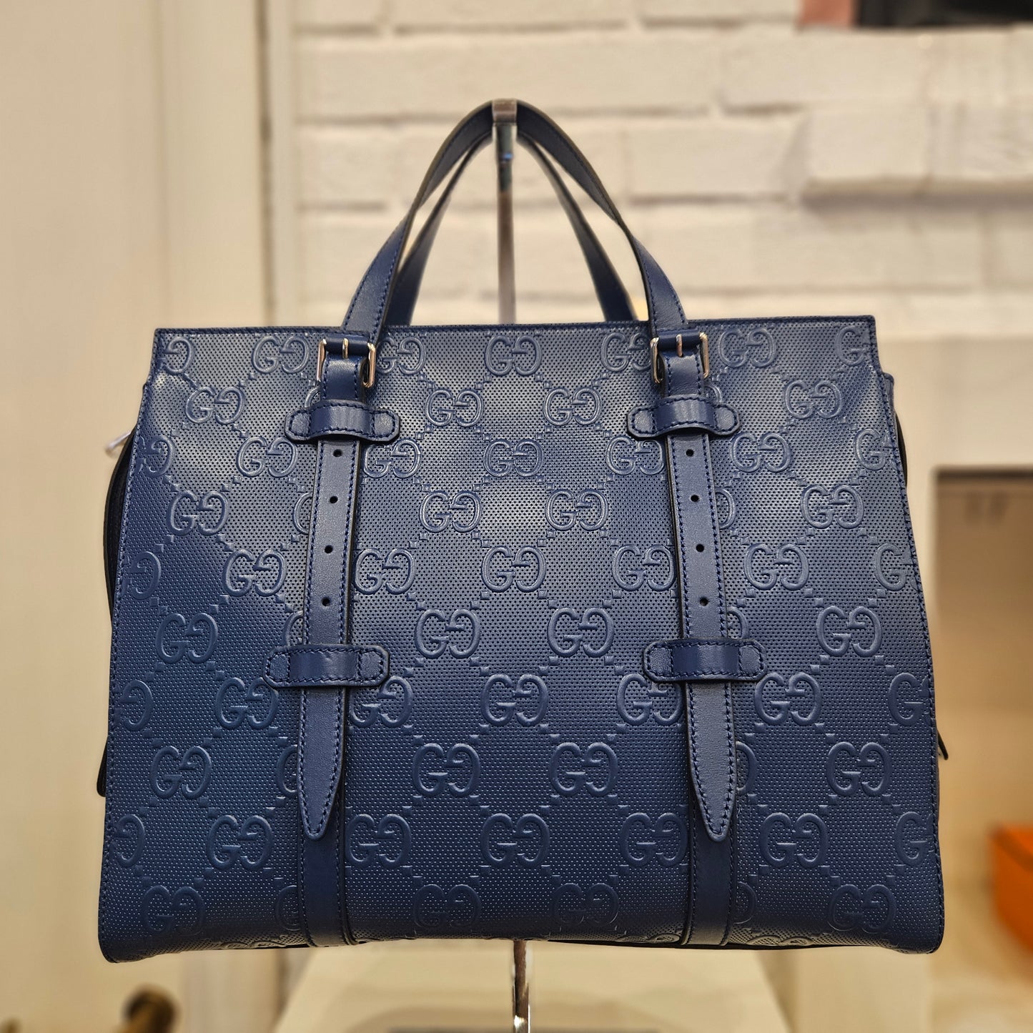 Borsa Tote embossed GG Gucci blu