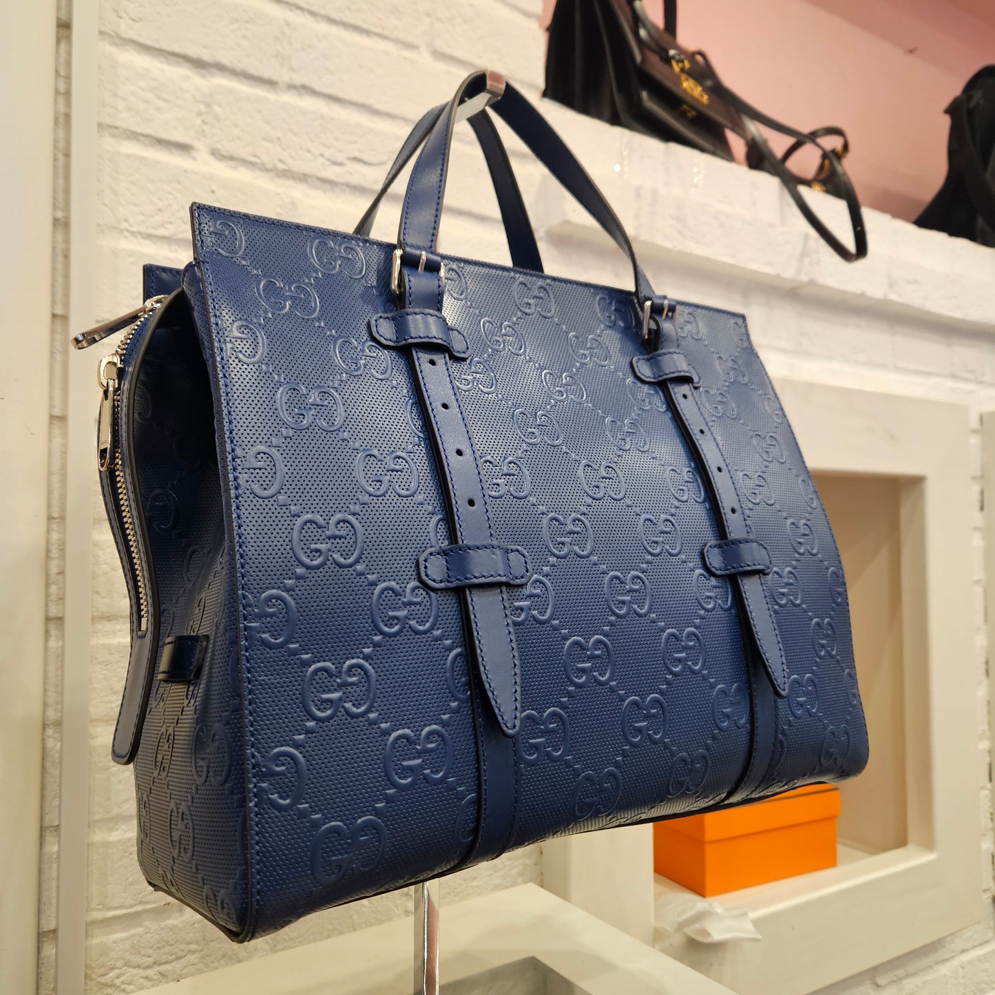 Borsa Tote embossed GG Gucci blu