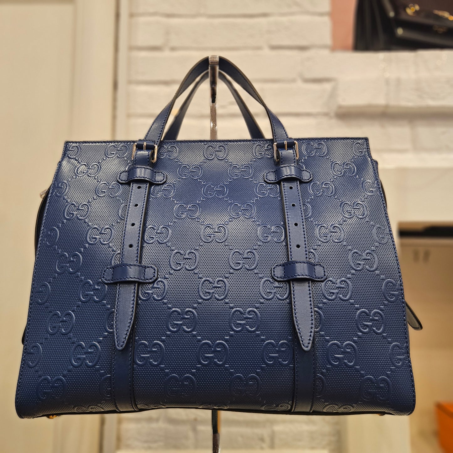 Borsa Tote embossed GG Gucci blu