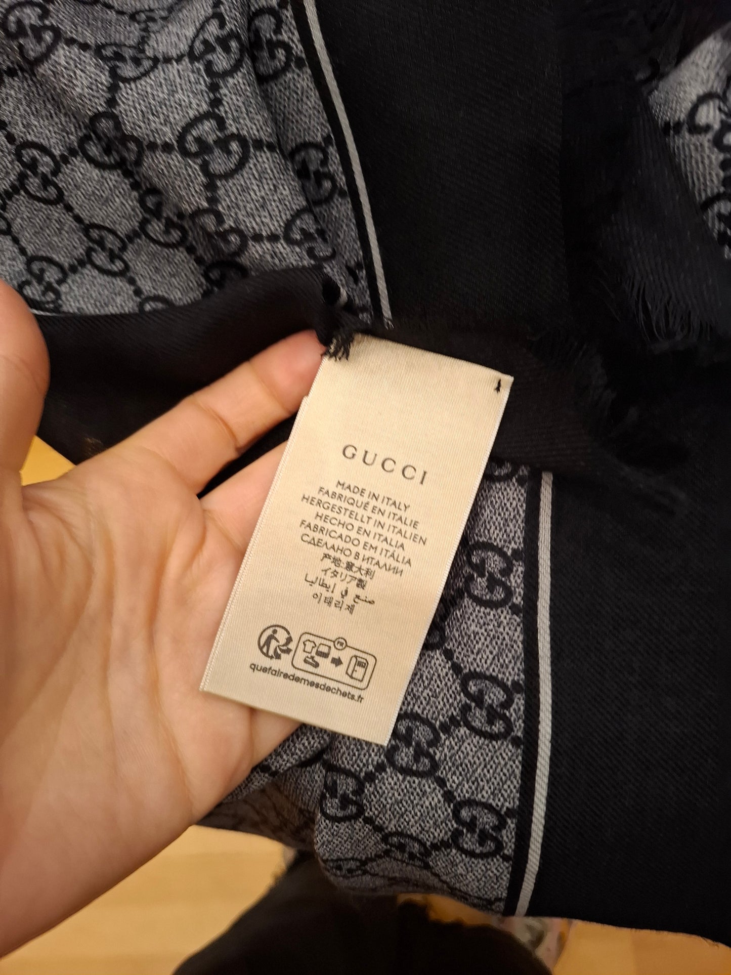 Sciarpa Gucci dettagli nera