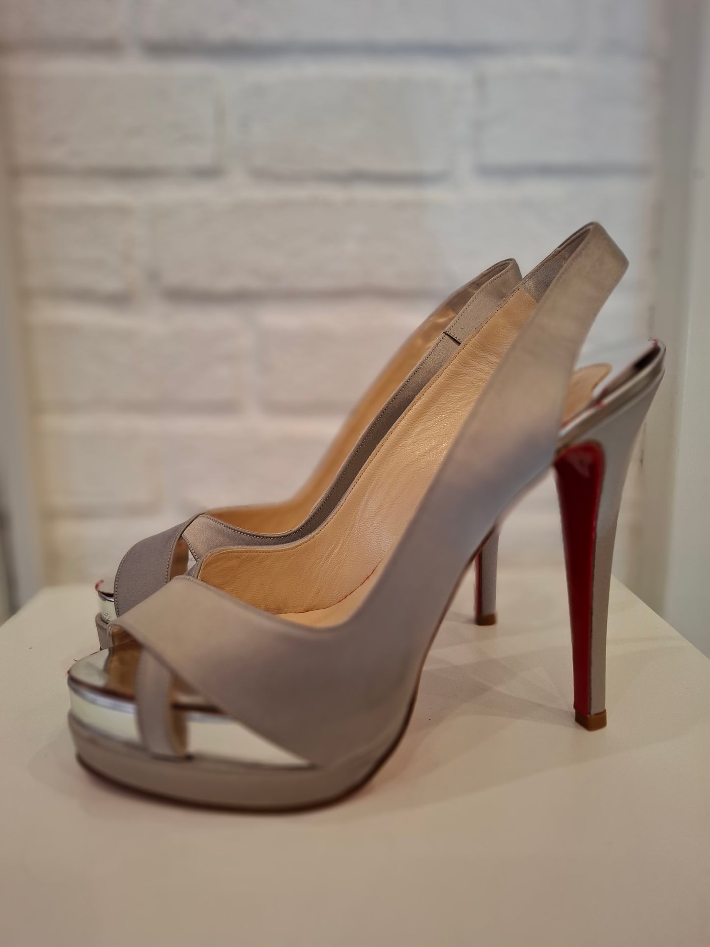 Scarpe Louboutin n*38 argento