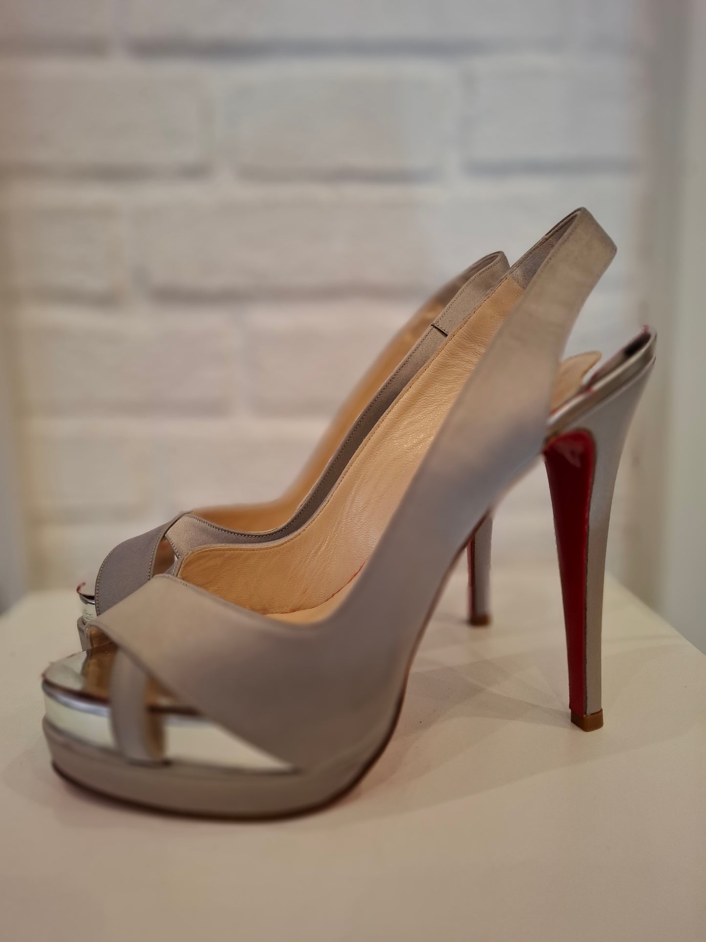 Scarpe Louboutin n*38 argento