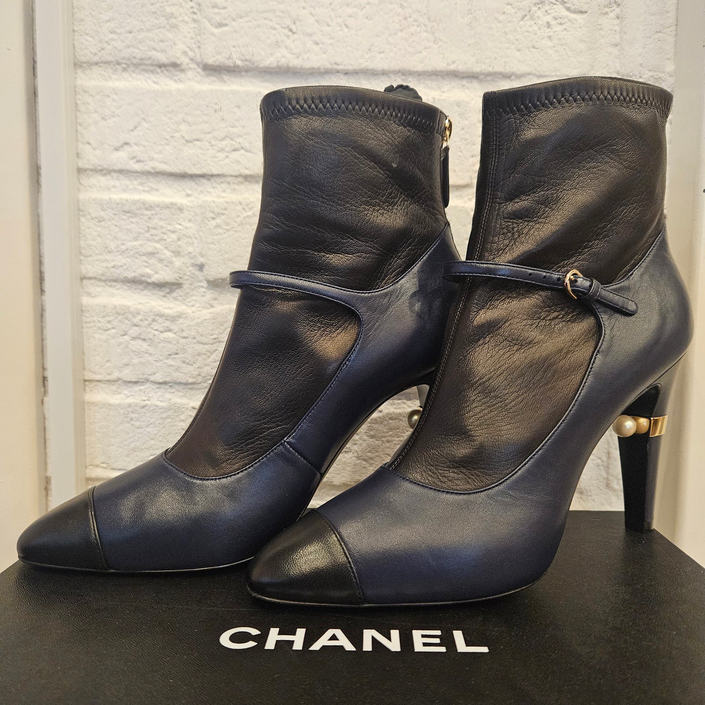 Short boots Chanel n40