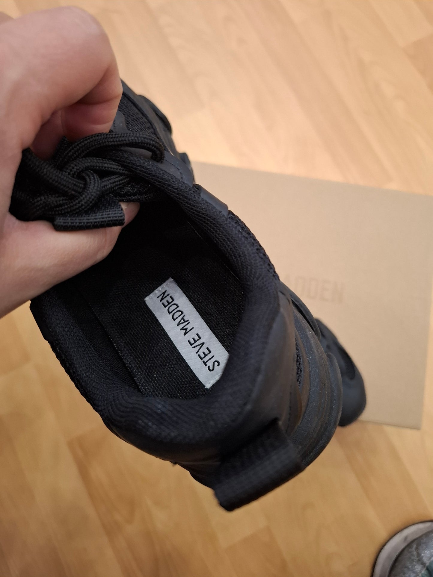 Sneakers Steve Madden n*37