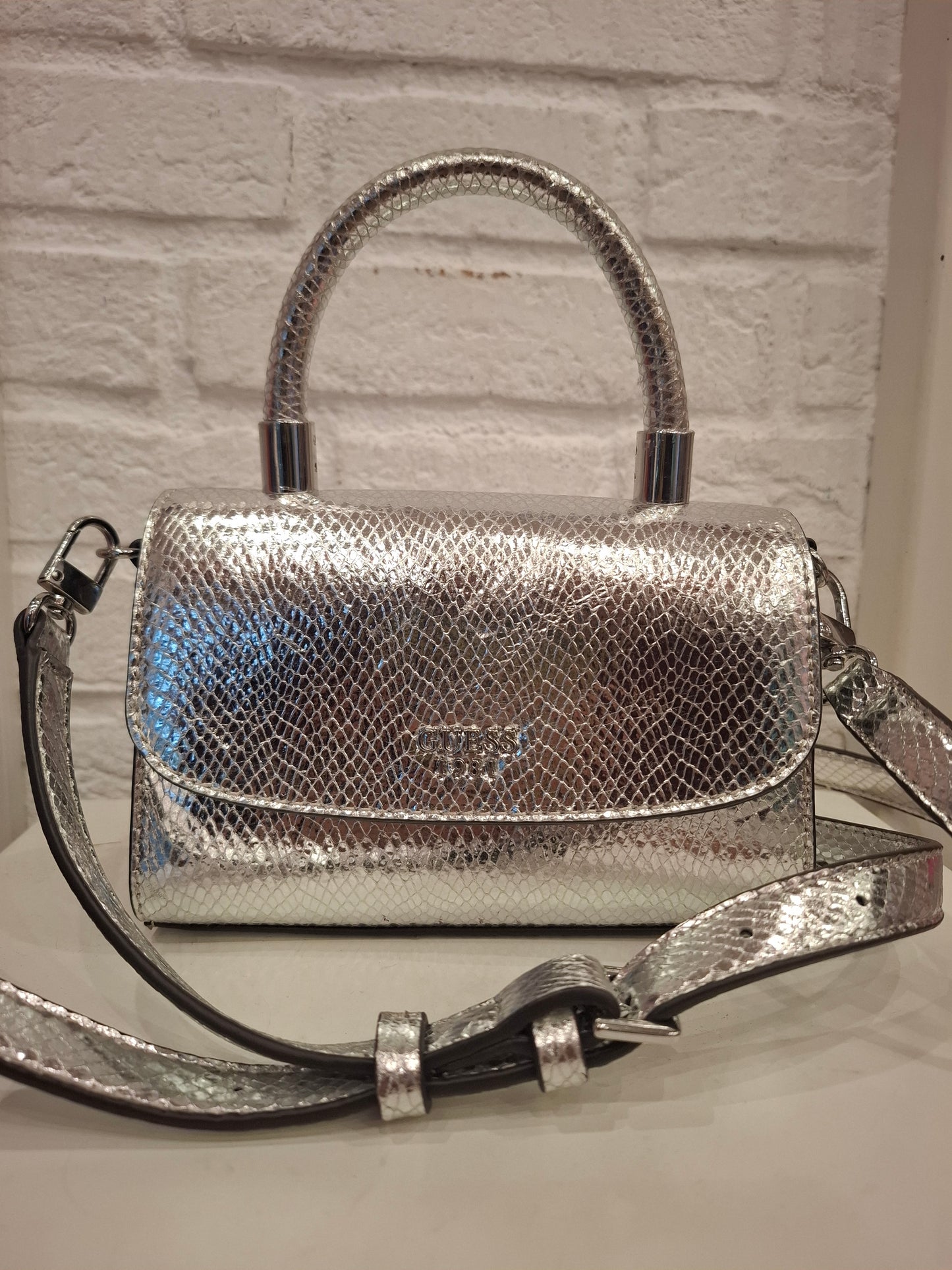 Borsa Guess argentata come nuova