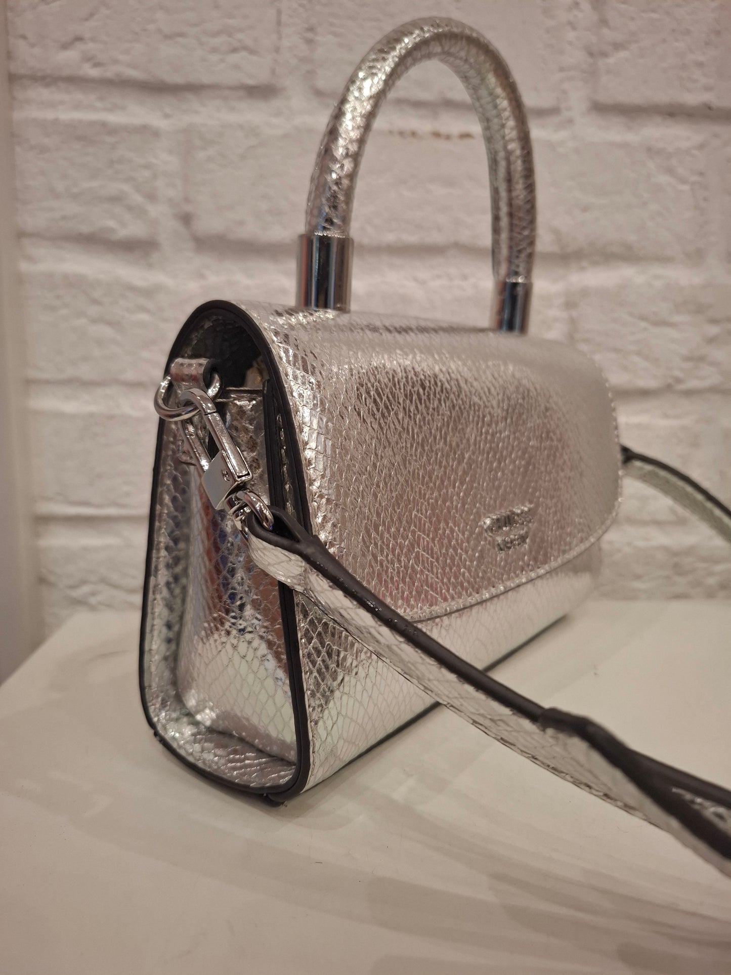 Borsa Guess argentata come nuova