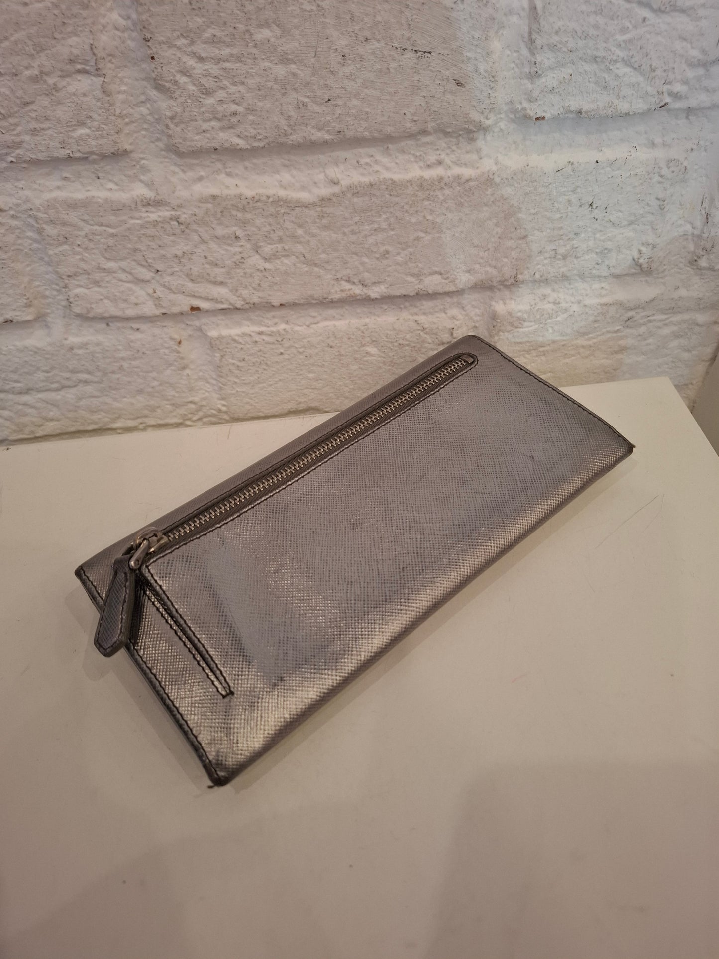 Portafoglio Prada argentato