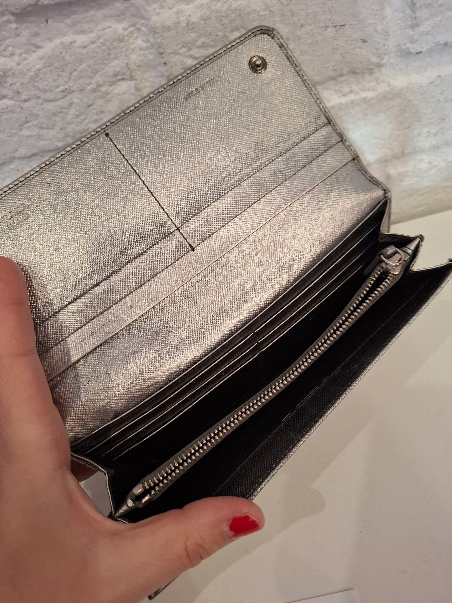 Portafoglio Prada argentato