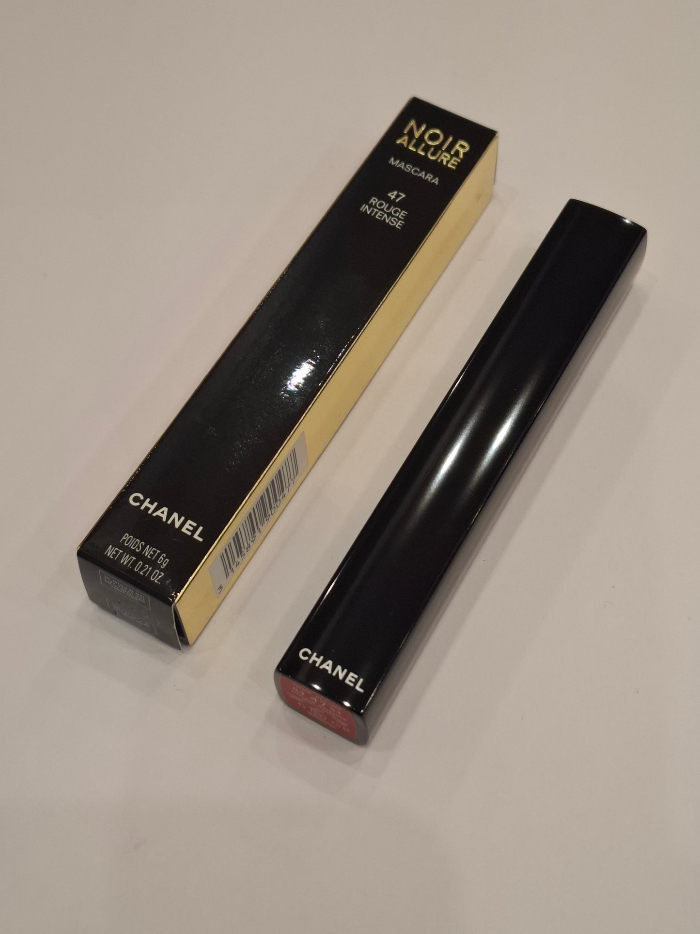 Mascara Chanel rosso