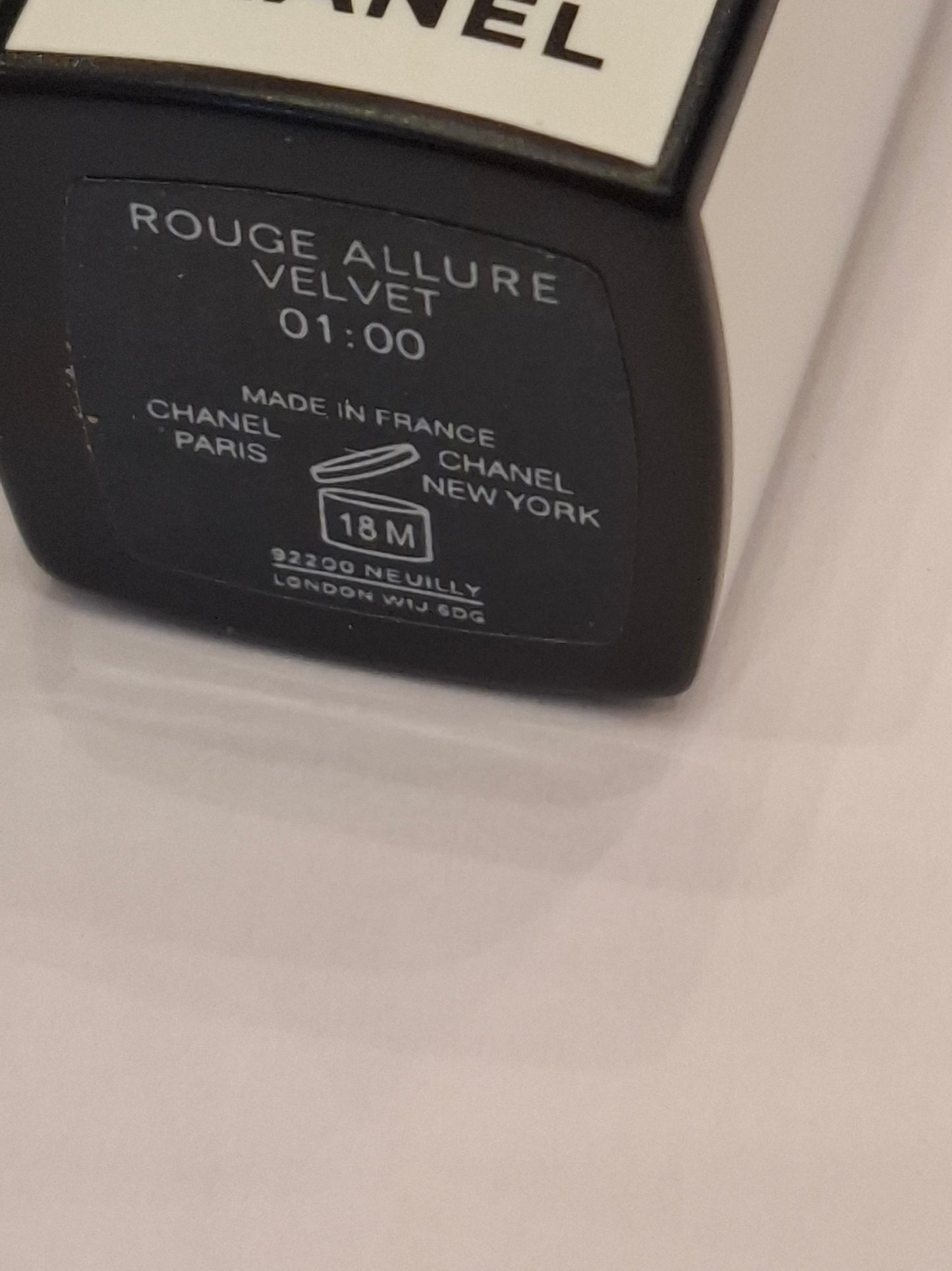 Rosetto limited edition 01:00 Chanel