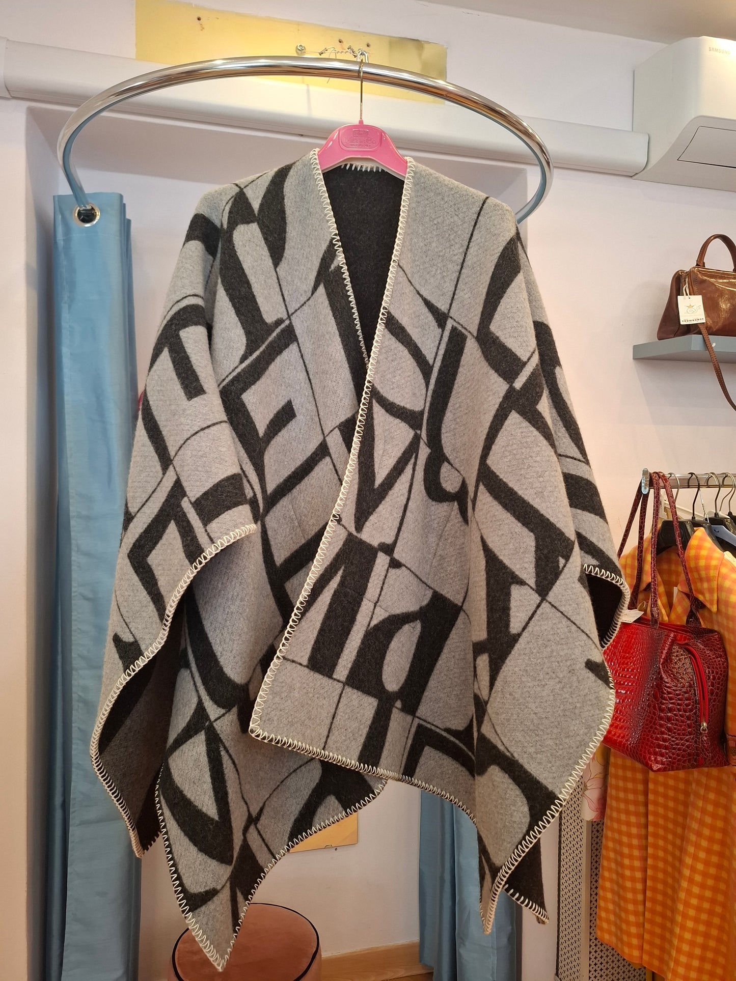 Poncho/Mantella MaxMara intrend nuovo tg U