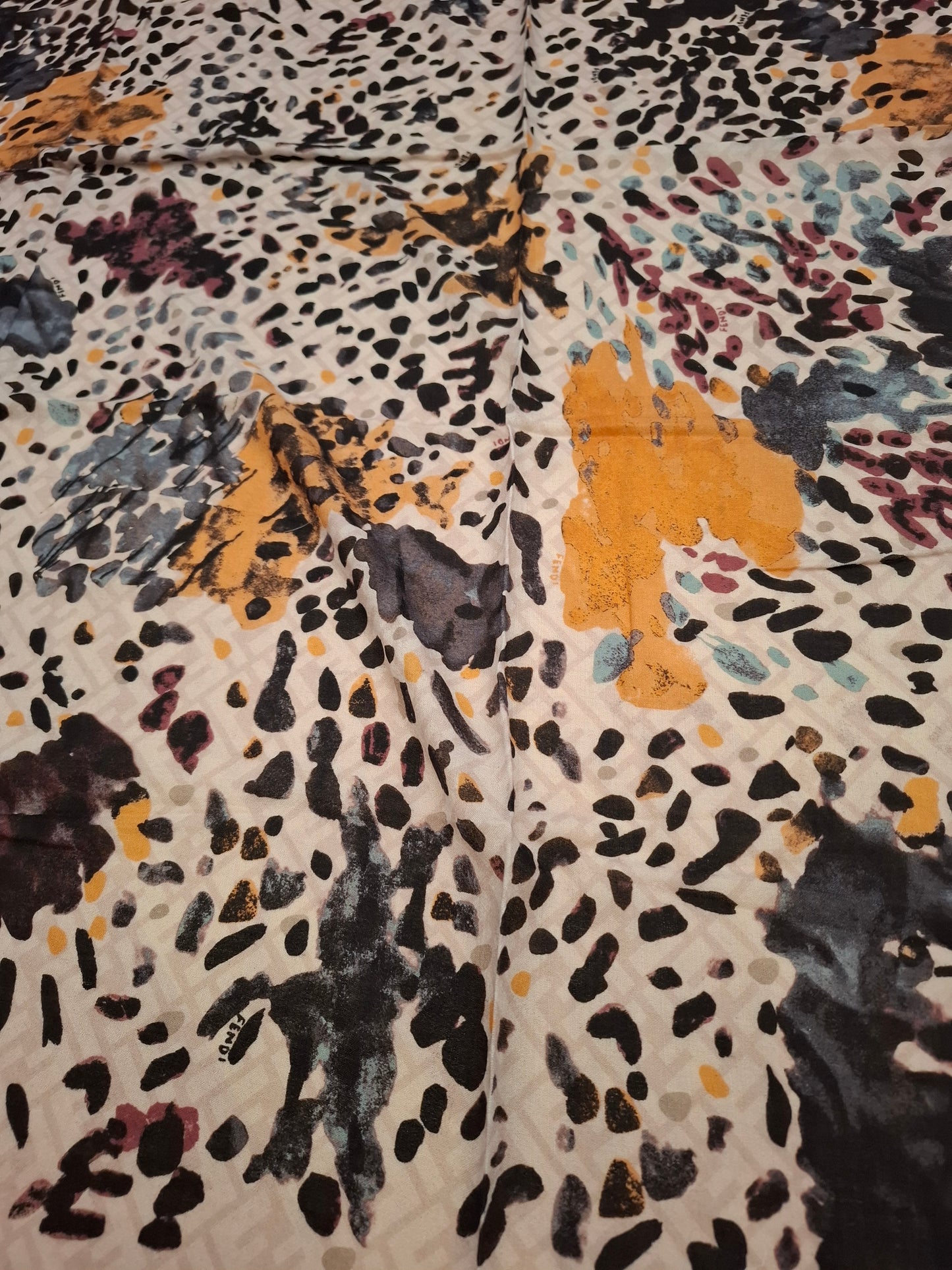 Sciarpa Fendi animalier nuova
