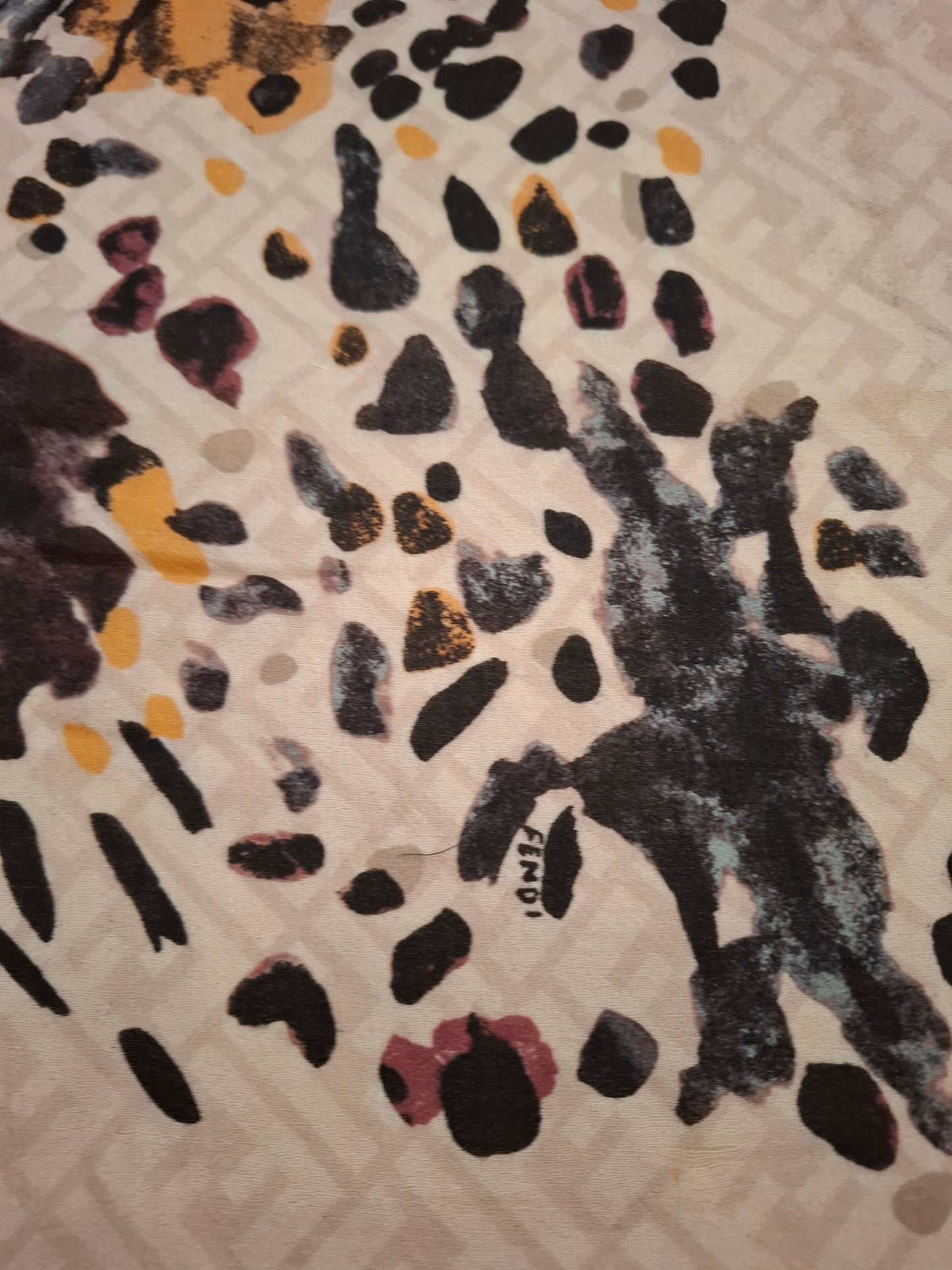 Sciarpa Fendi animalier nuova