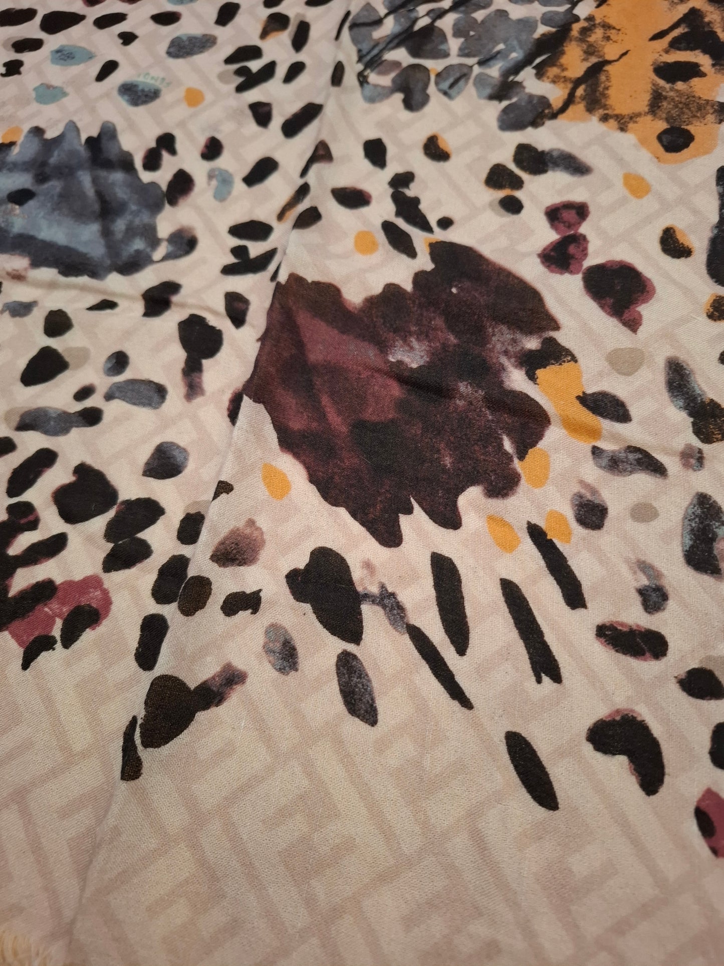 Sciarpa Fendi animalier nuova