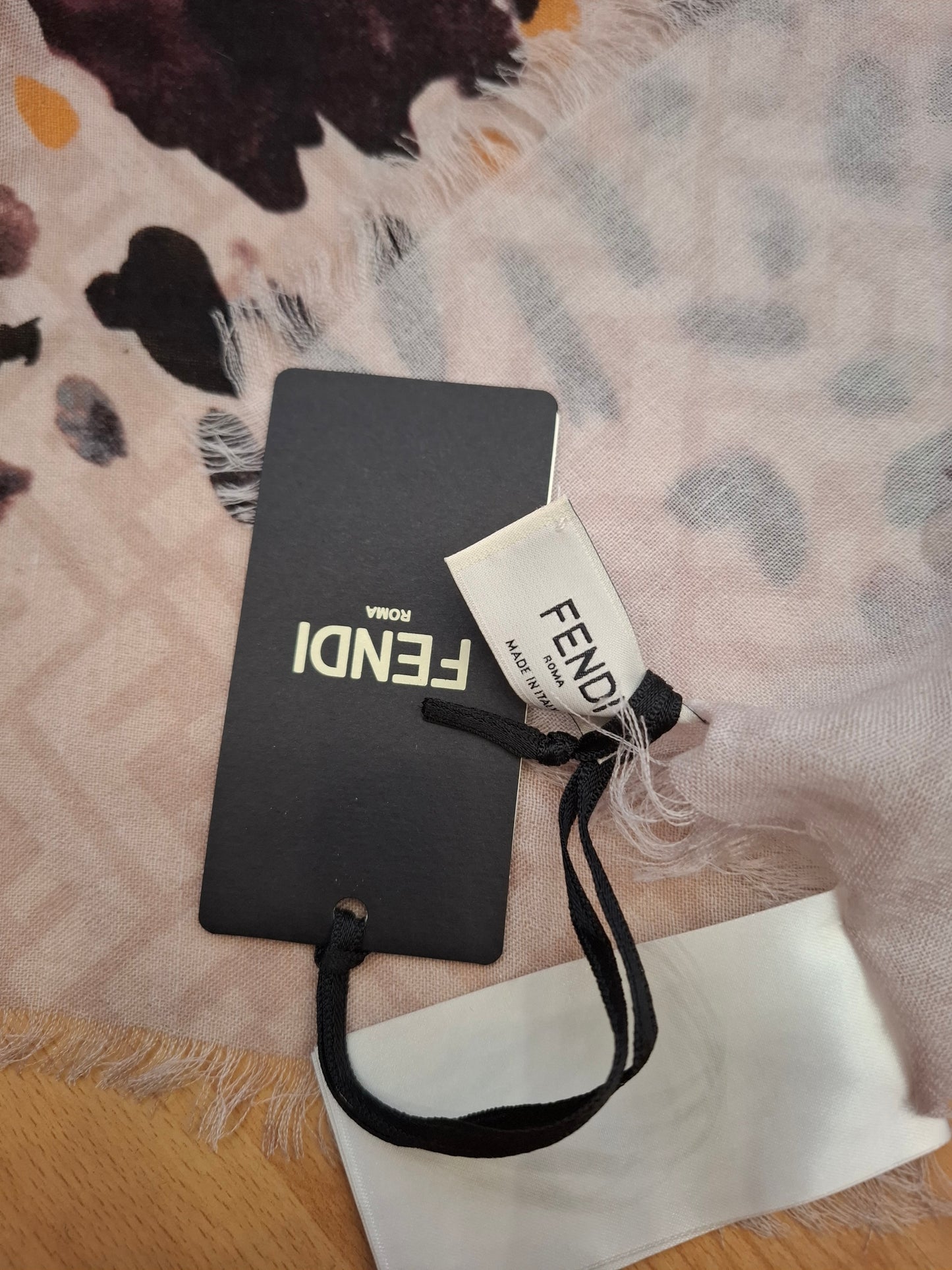 Sciarpa Fendi animalier nuova