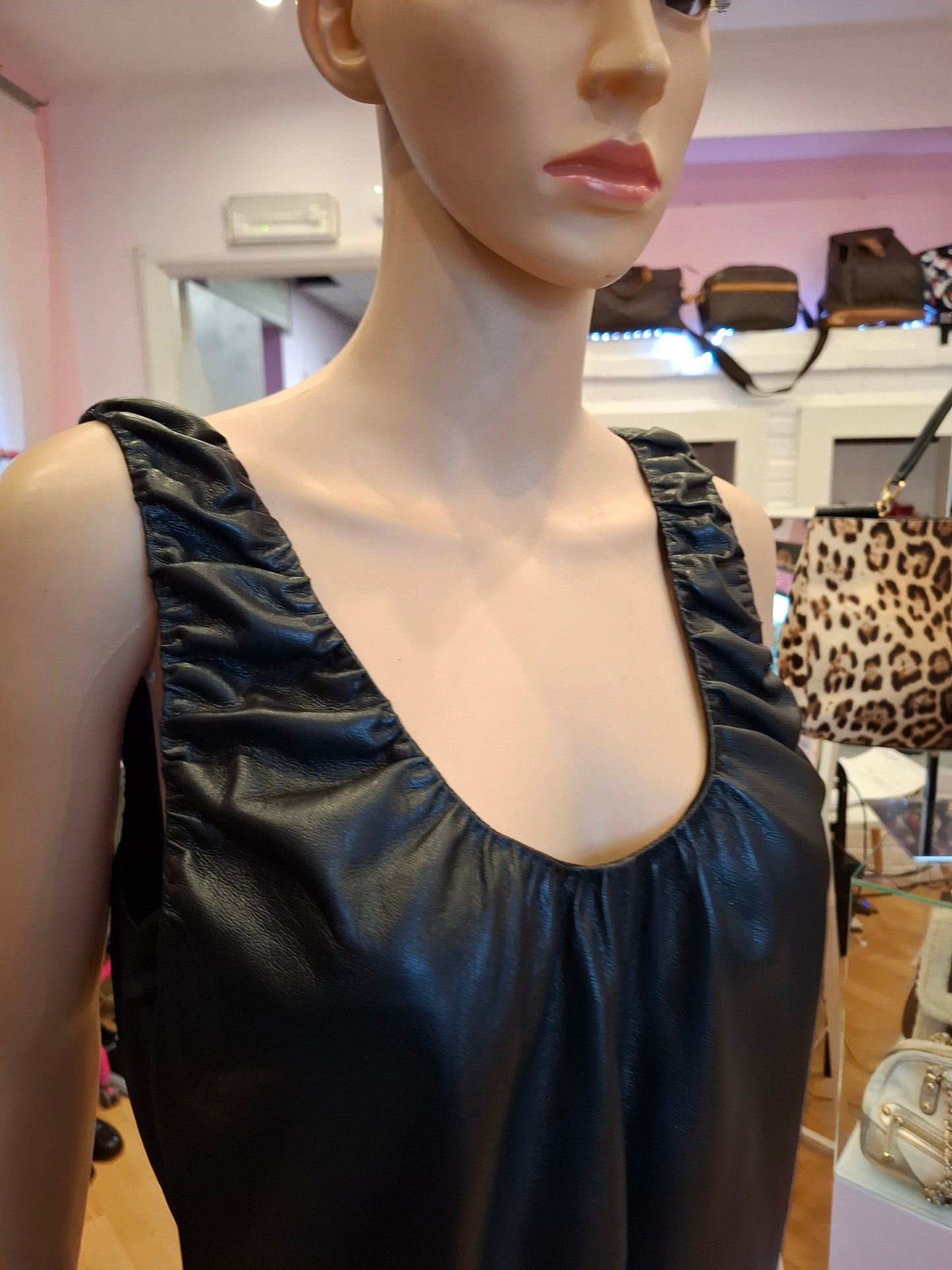 Top Nanushka tg M