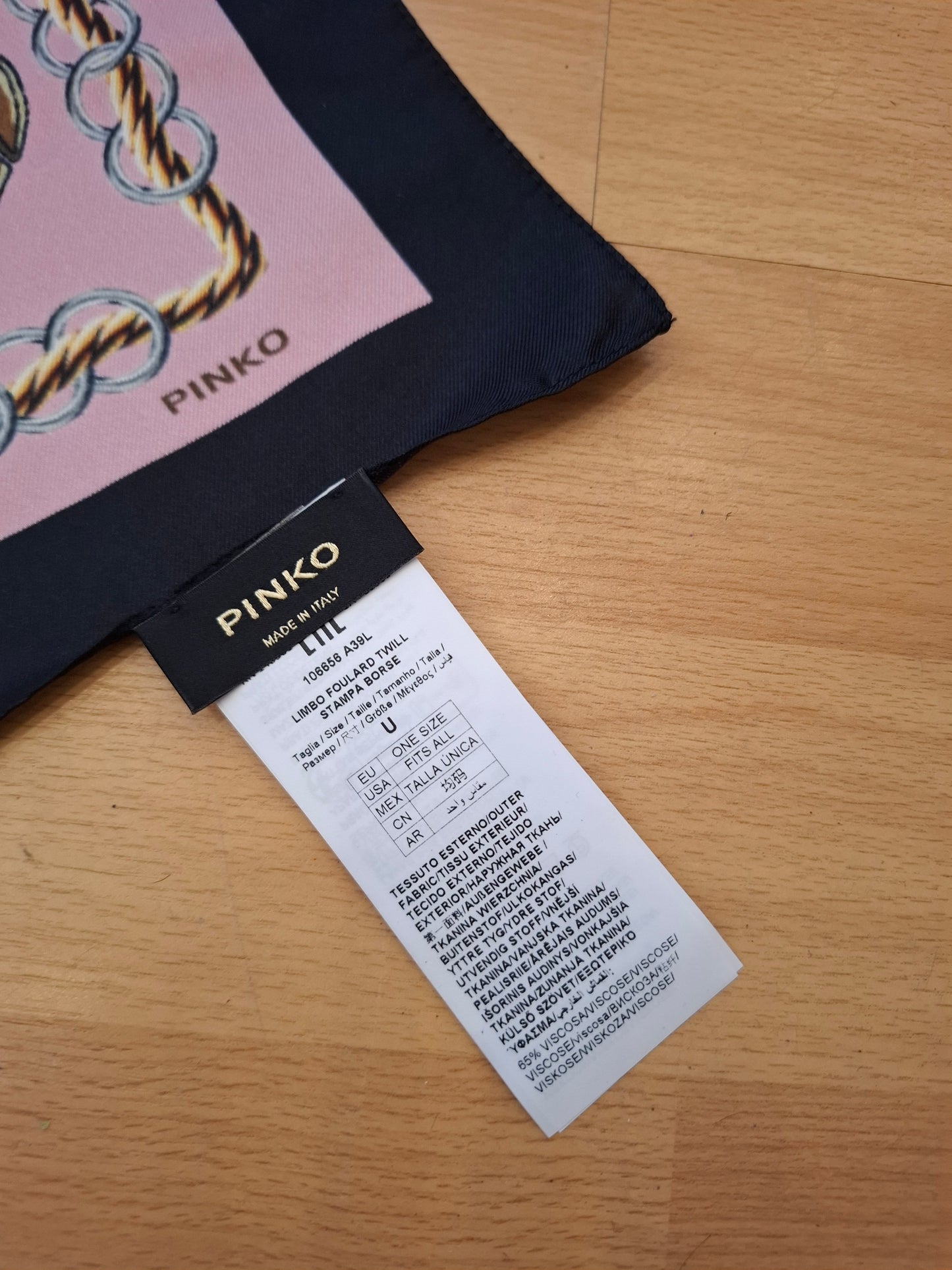 Foulard Pinko pari al nuovo