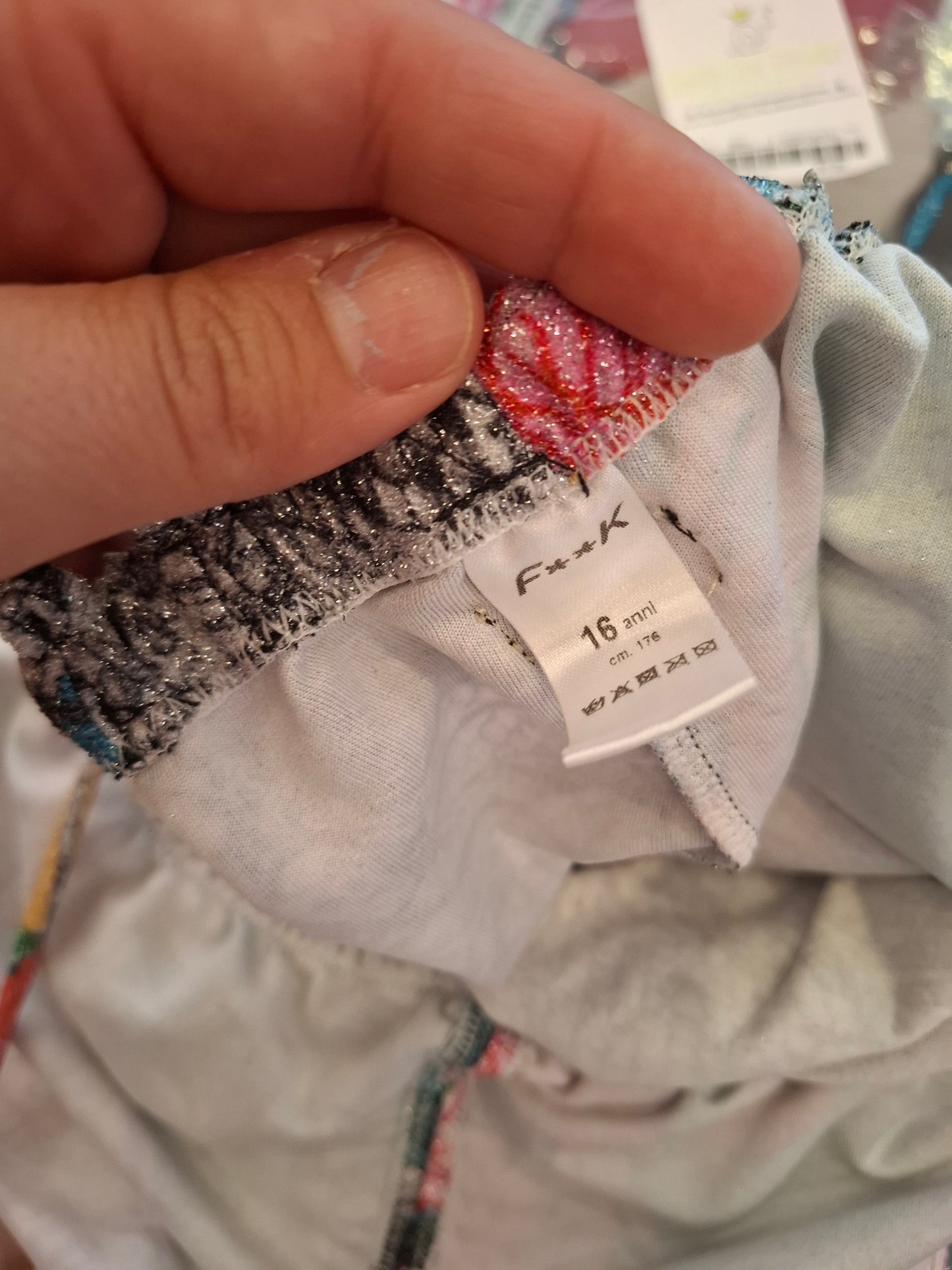 Tutina F**k tg 16 anni/xs