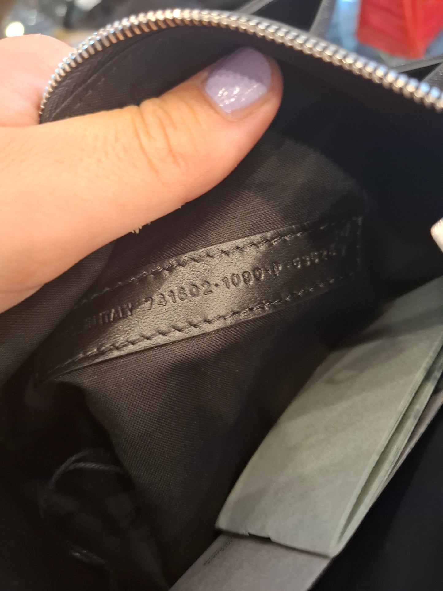Borsa Balenciaga pari al nuovo