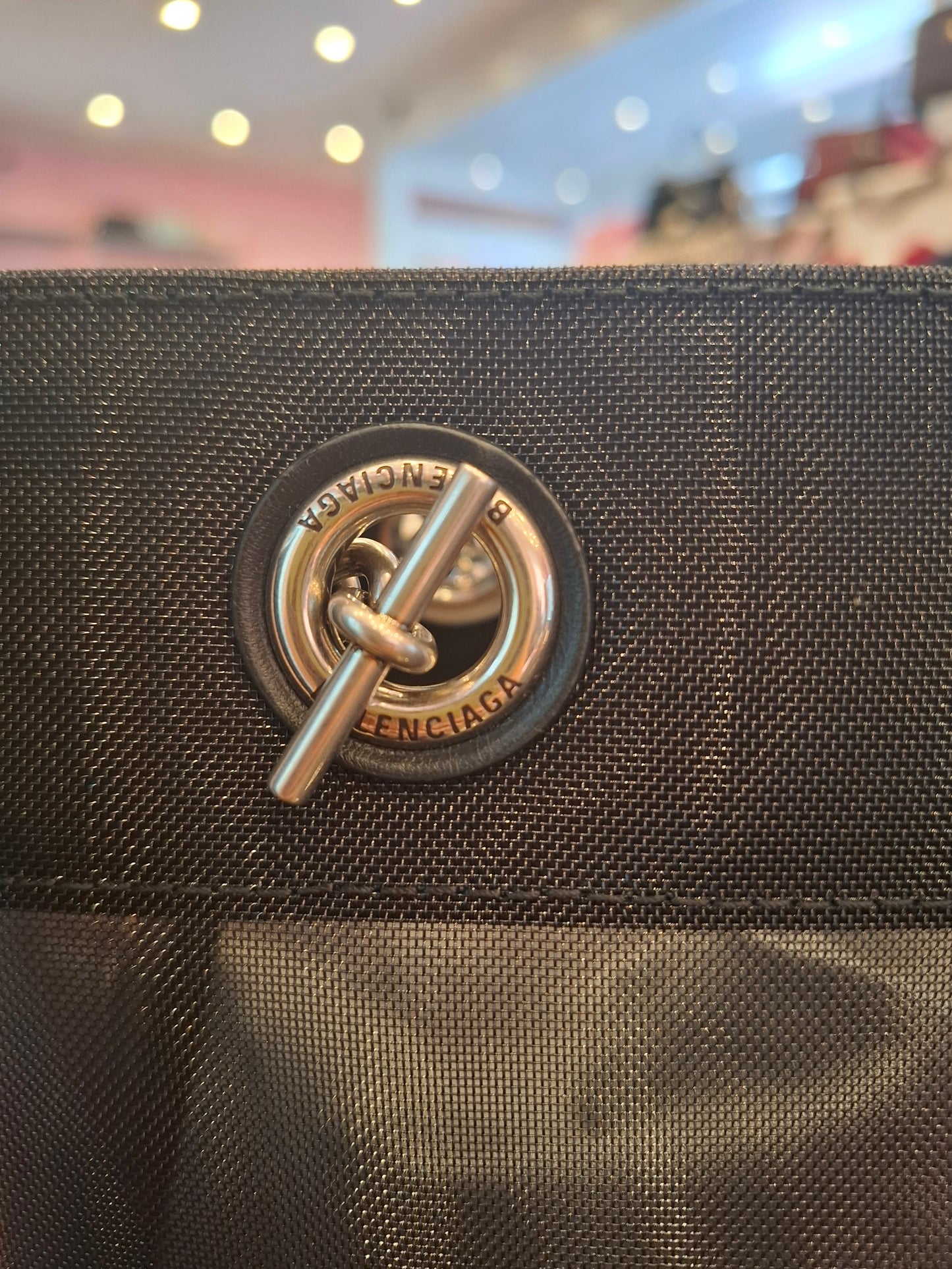 Borsa Balenciaga pari al nuovo