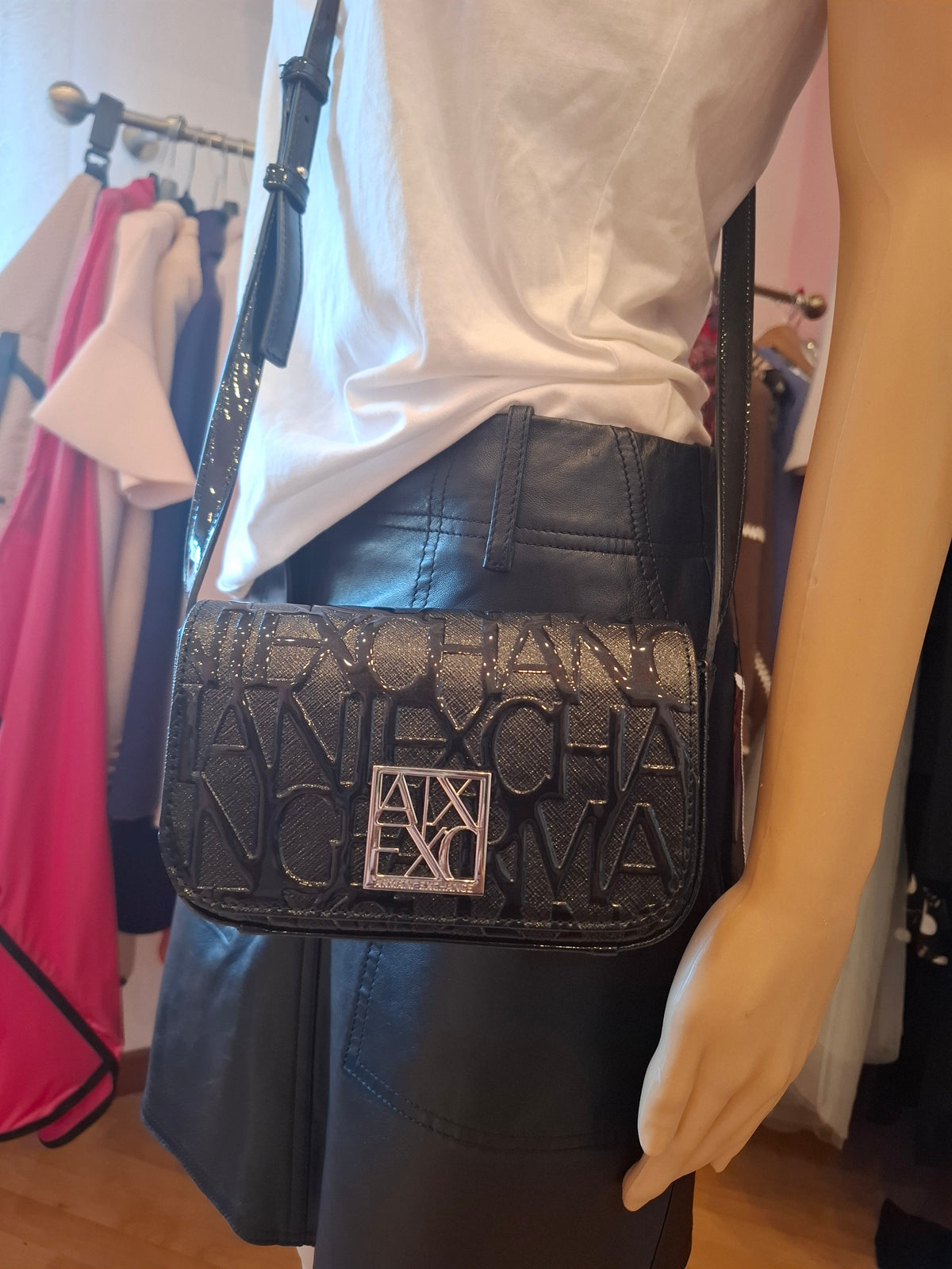Borsa Armani Exchange