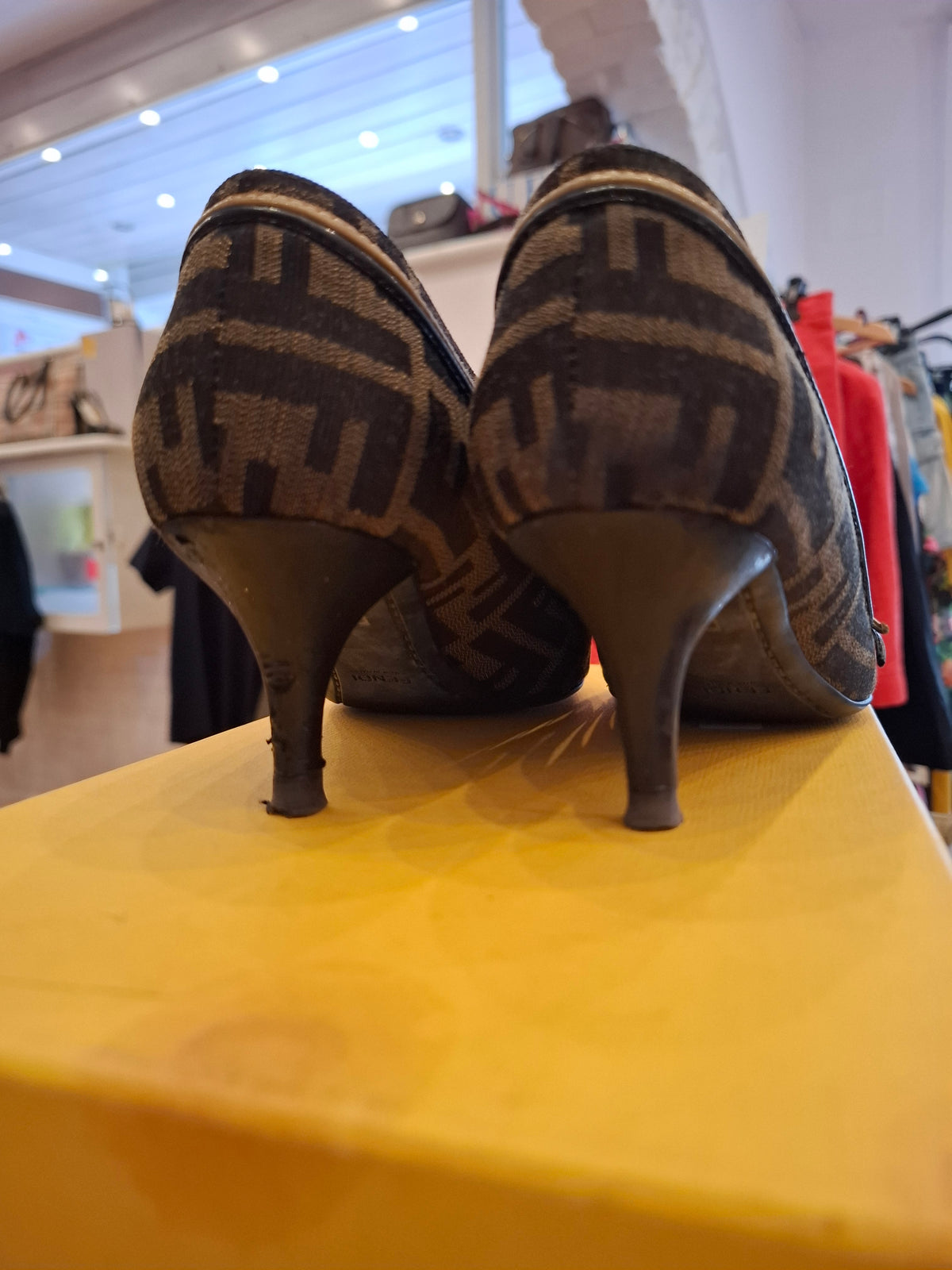 Tacchetti Fendi n*36.5