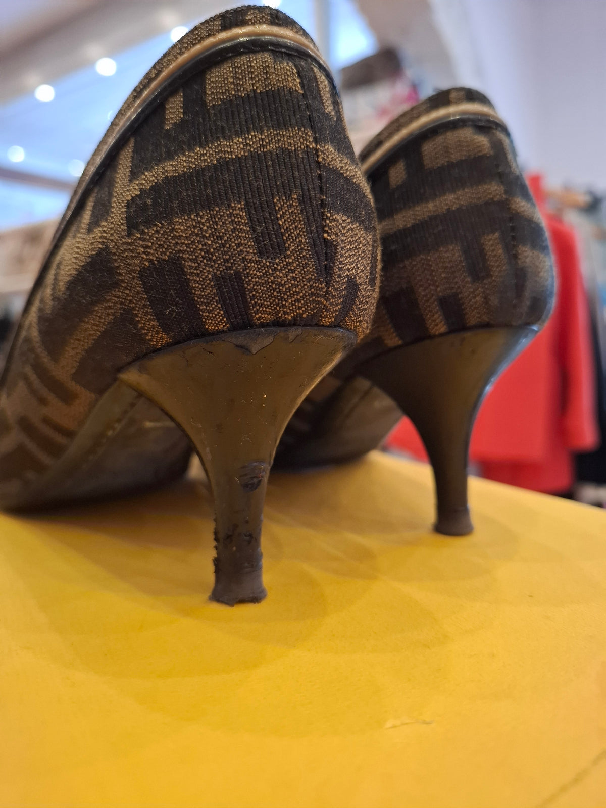 Tacchetti Fendi n*36.5