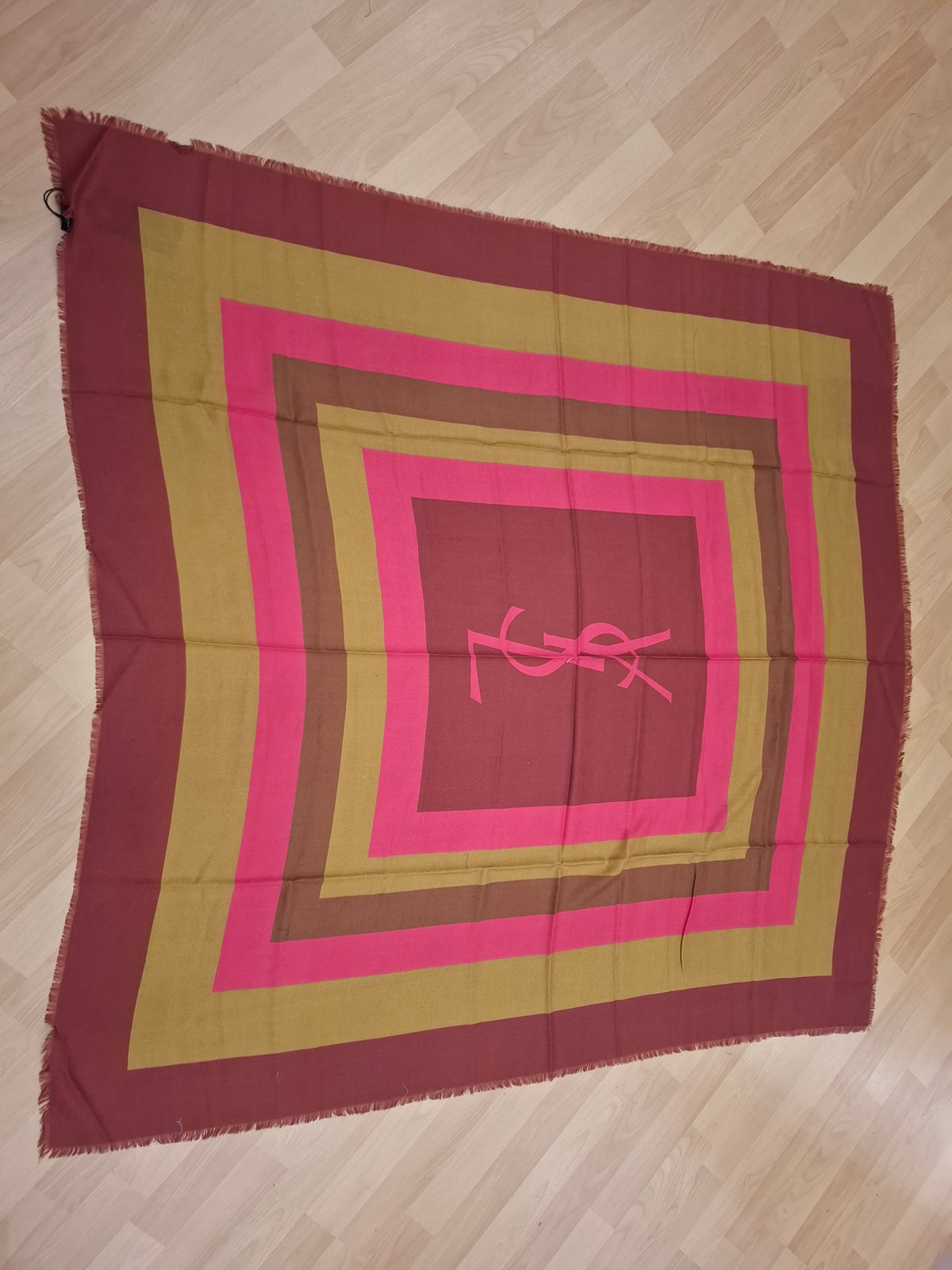 Sciarpa Yves Saint Laurent