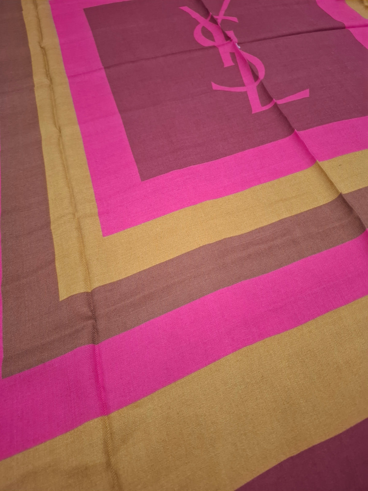 Sciarpa Yves Saint Laurent