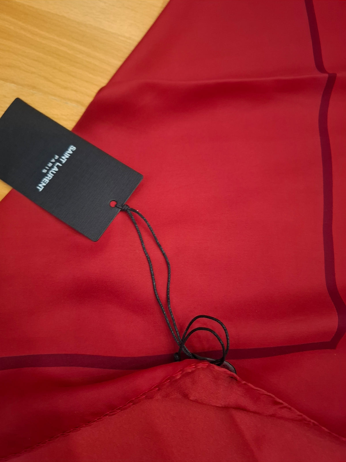 Foulard Yves Saint Laurent seta rossa