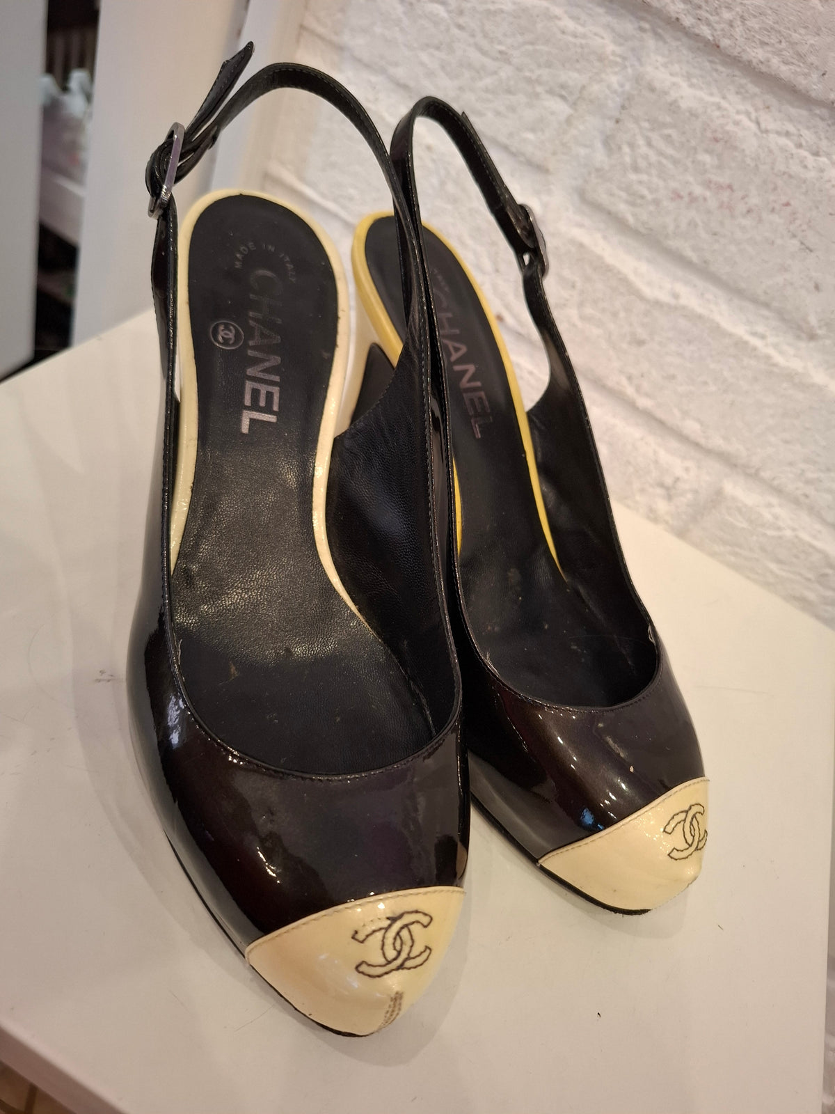 Tacchi Chanel n*37.5