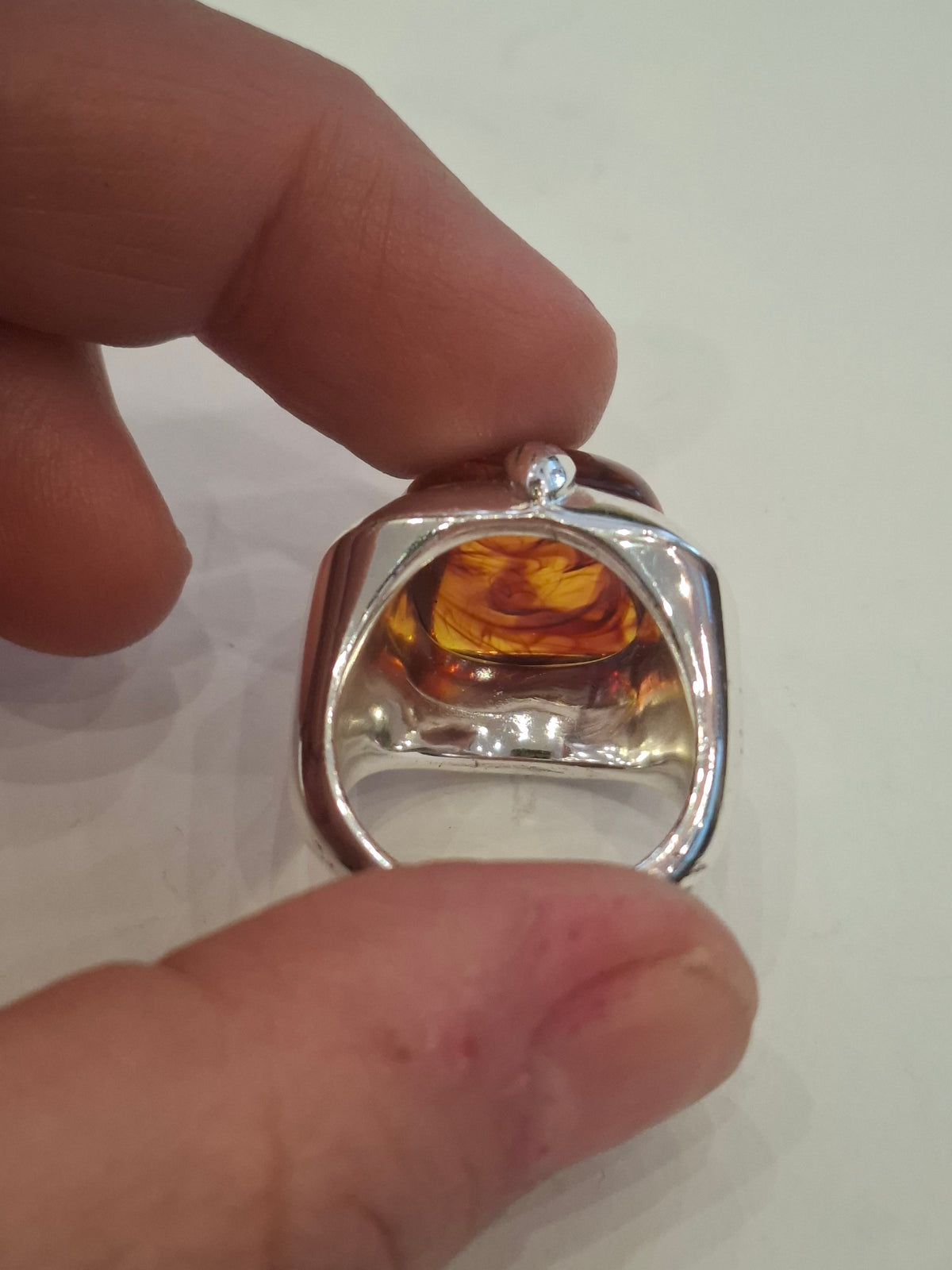 Anello ambra