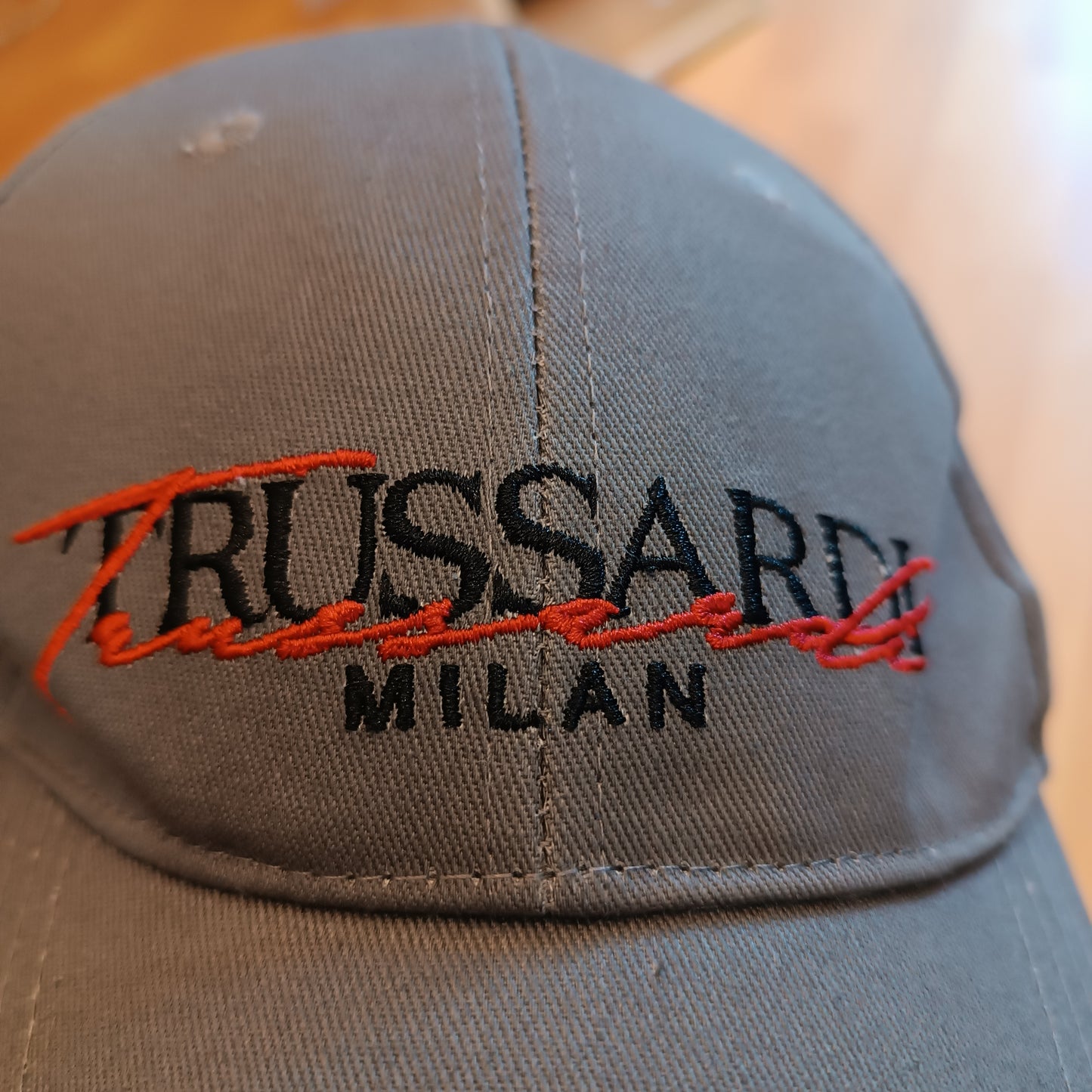 Cappello Trussardi nuovo con cartellino