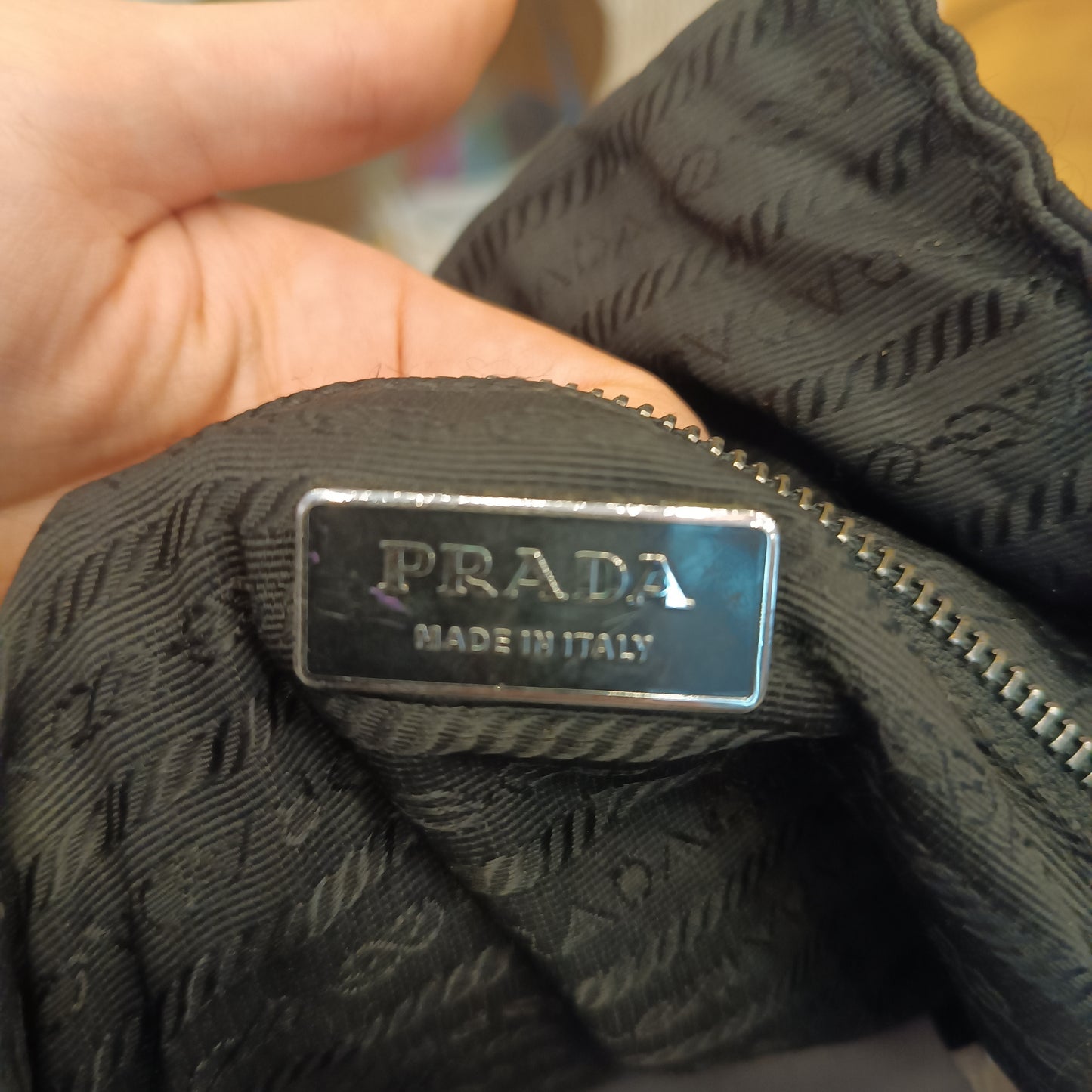 Borsa Hobo di Prada nera