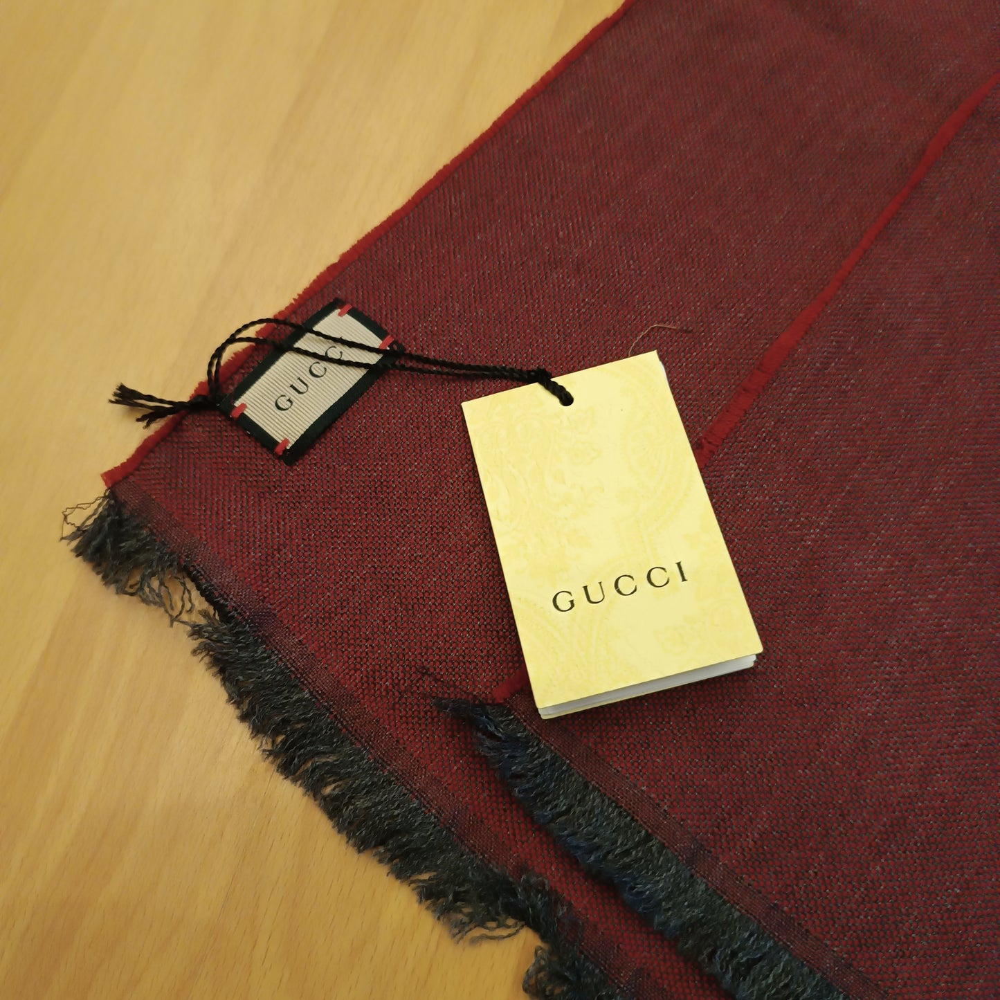 Sciarpa Gucci rossa nuova