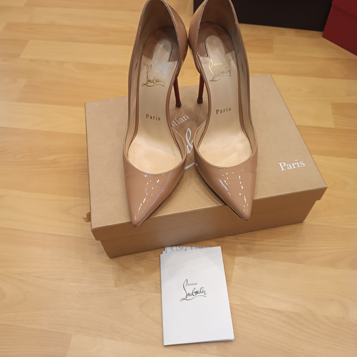 Tacchi Louboutin n.37.5 nude