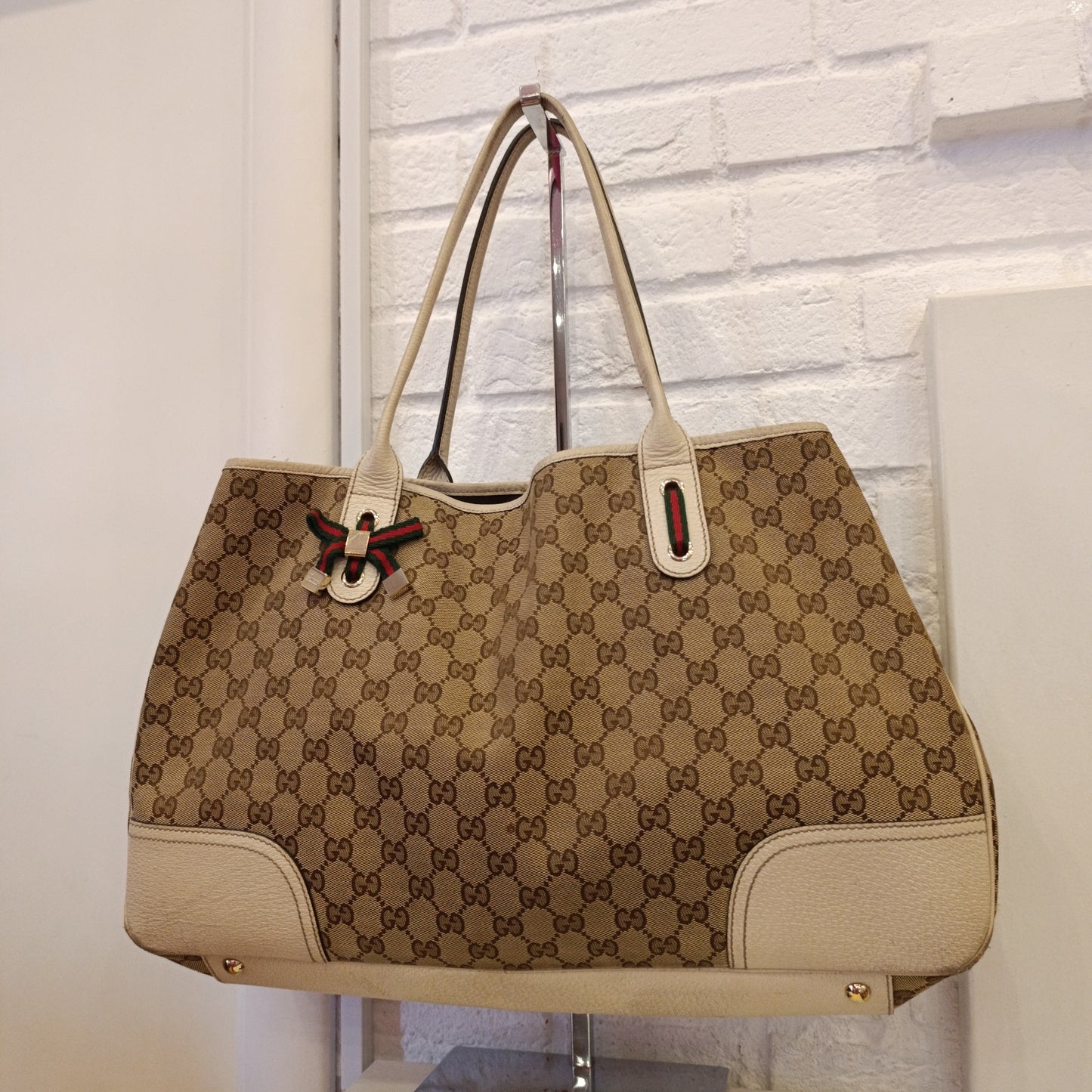 Borsa Gucci dettagli pelle bianca