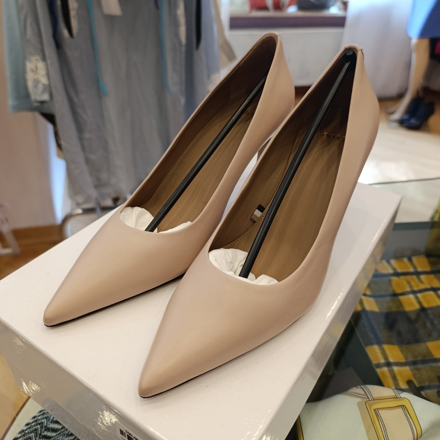 Tacchi Hugo Boss n*37 nuovi