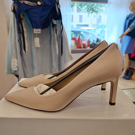 Tacchi Hugo Boss n*37 nuovi