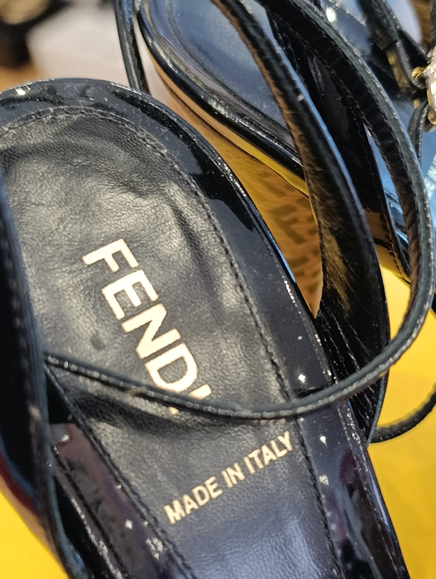 Tacchi Fendi lucidi n*36