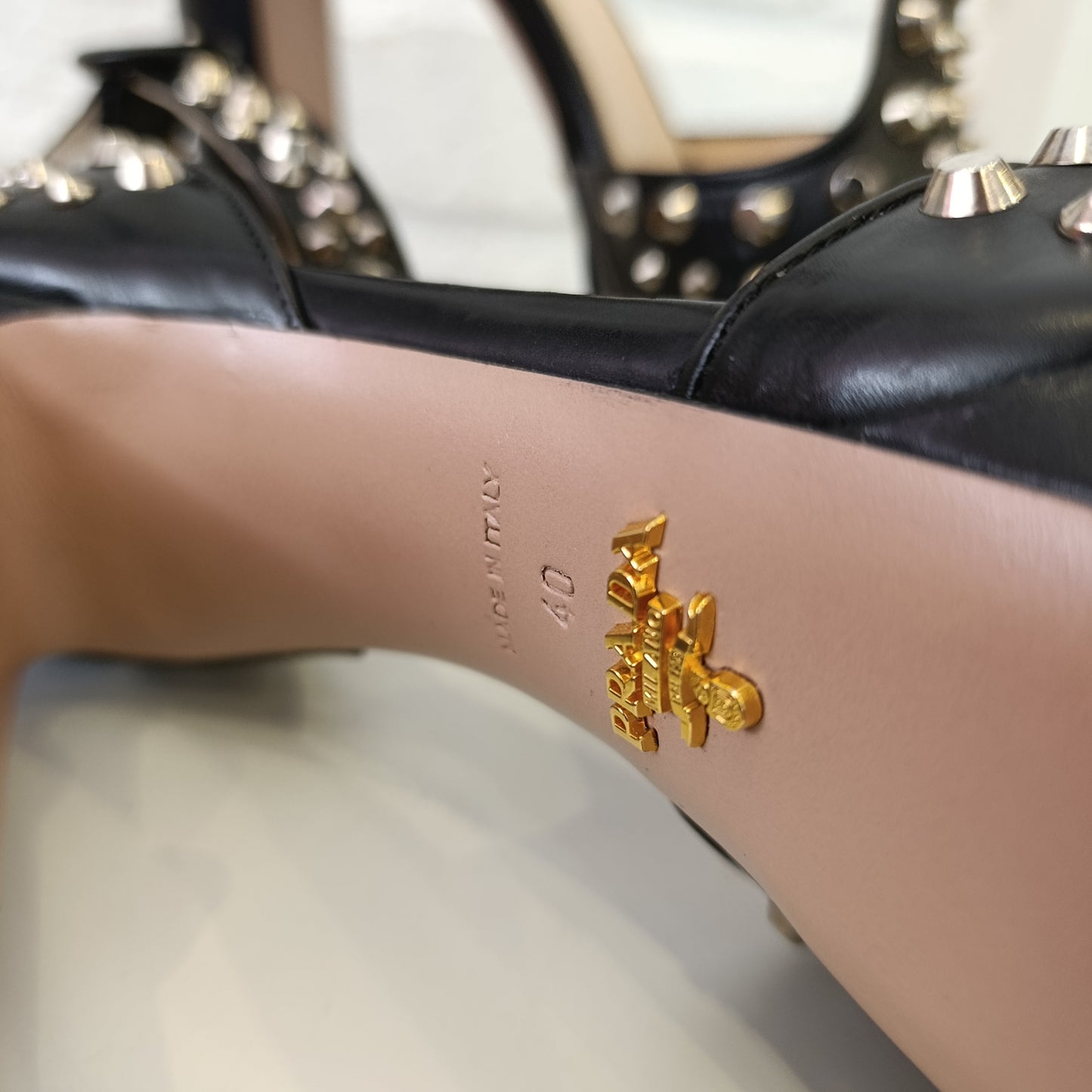 Tacchi Prada n*40 borchiette