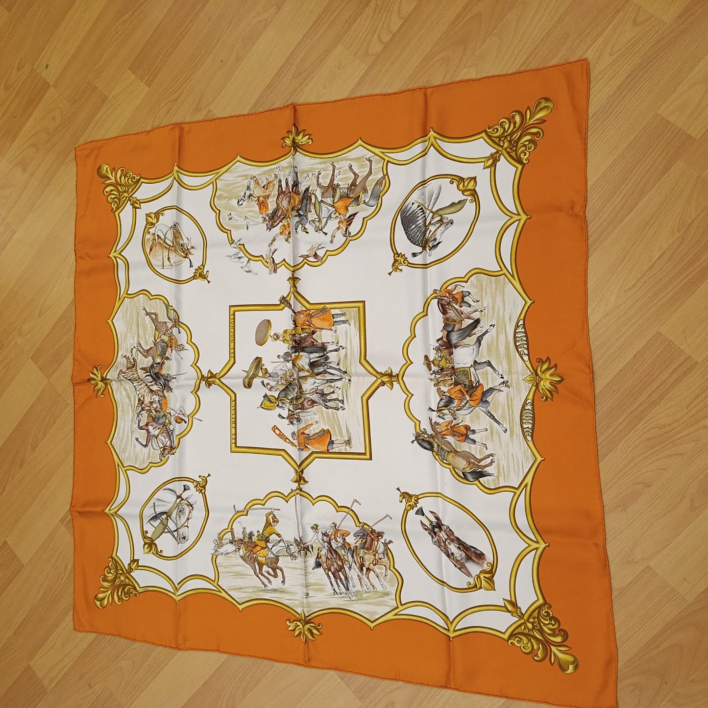 Foulard Hermes "Les Chevaux Des Moghols"