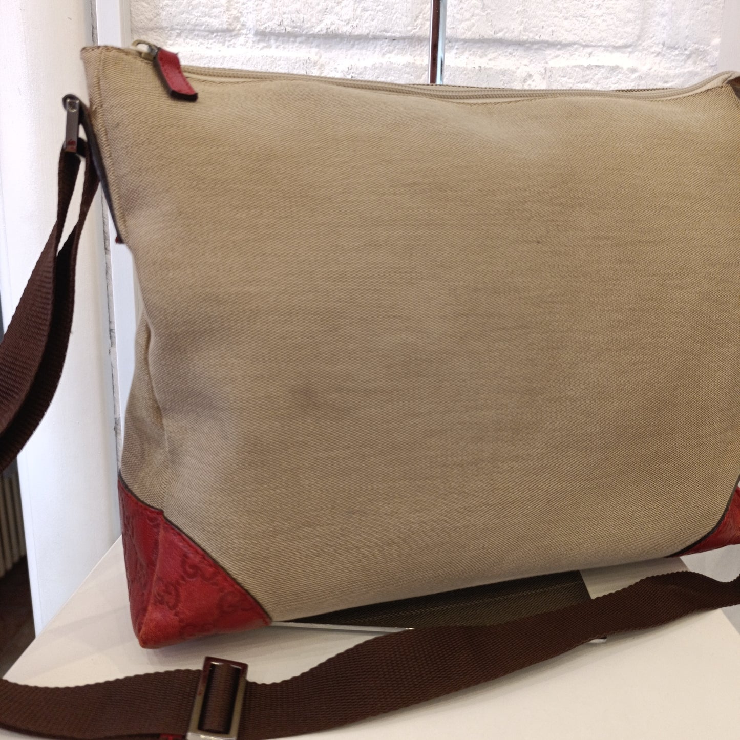 Borsa Gucci dettagli rossi