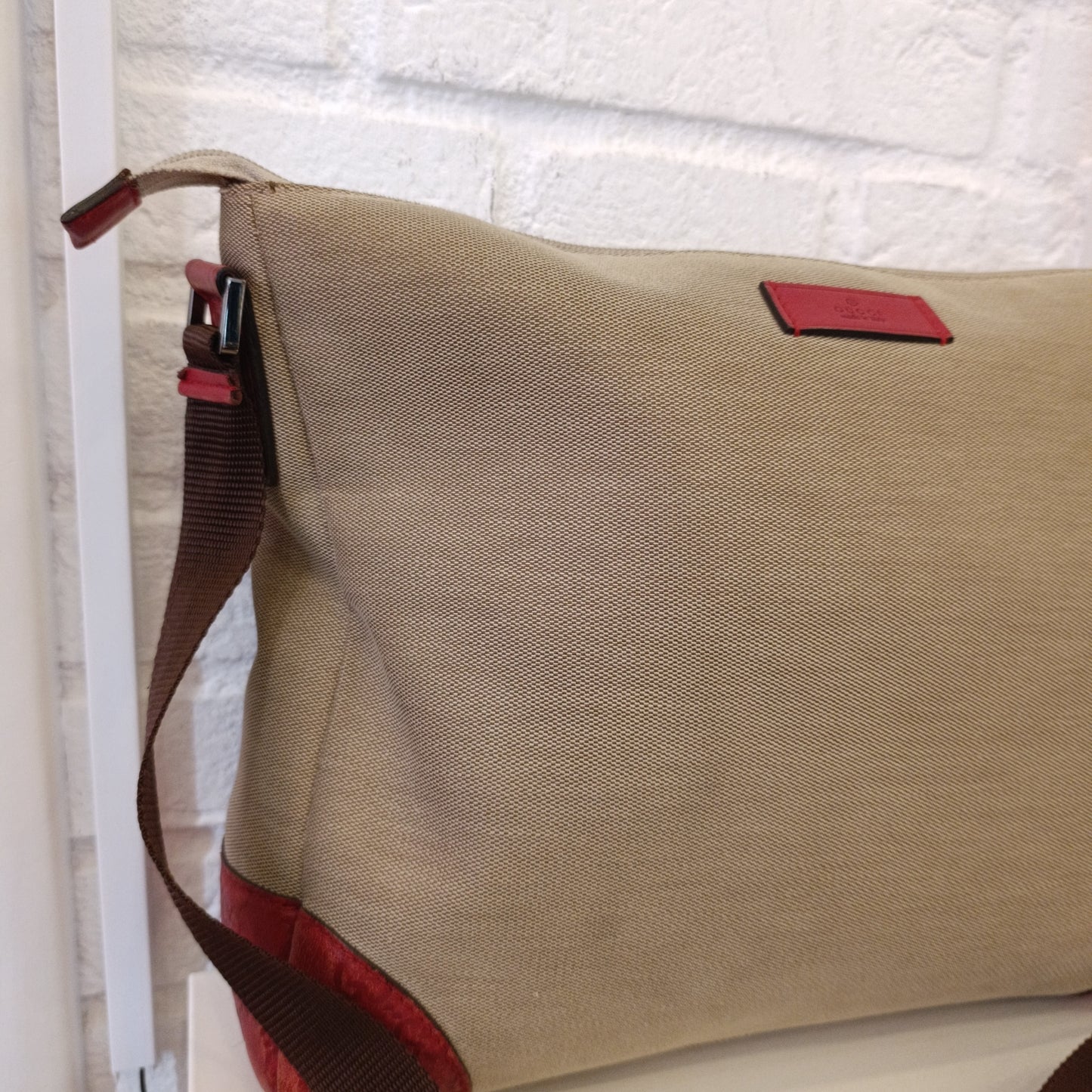 Borsa Gucci dettagli rossi