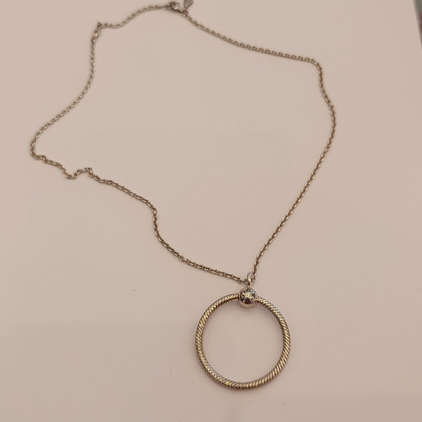 Collana pandora con cerchio