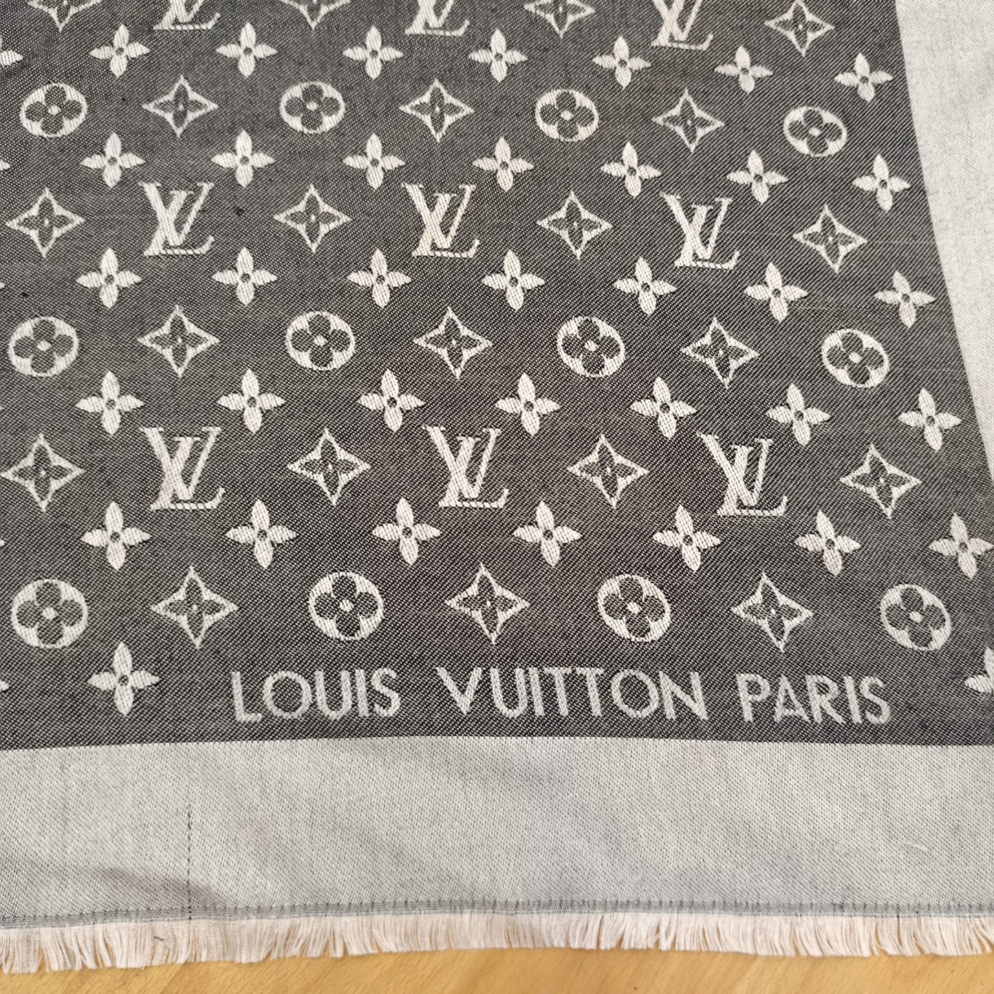 Stola Louis Vuitton monogram